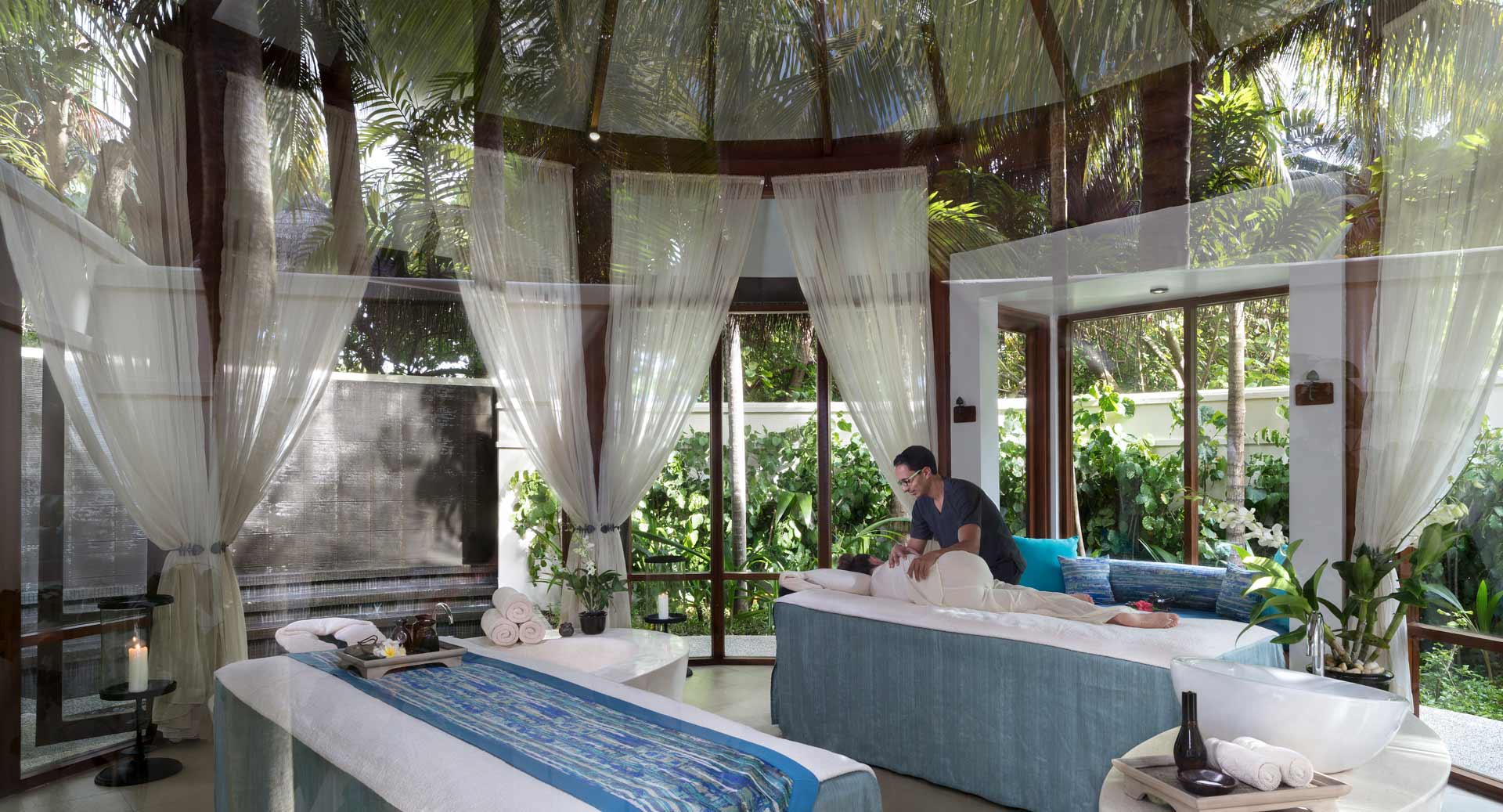 anantara_veli_balance_wellness_treatment_roof_1920x1037.jpg