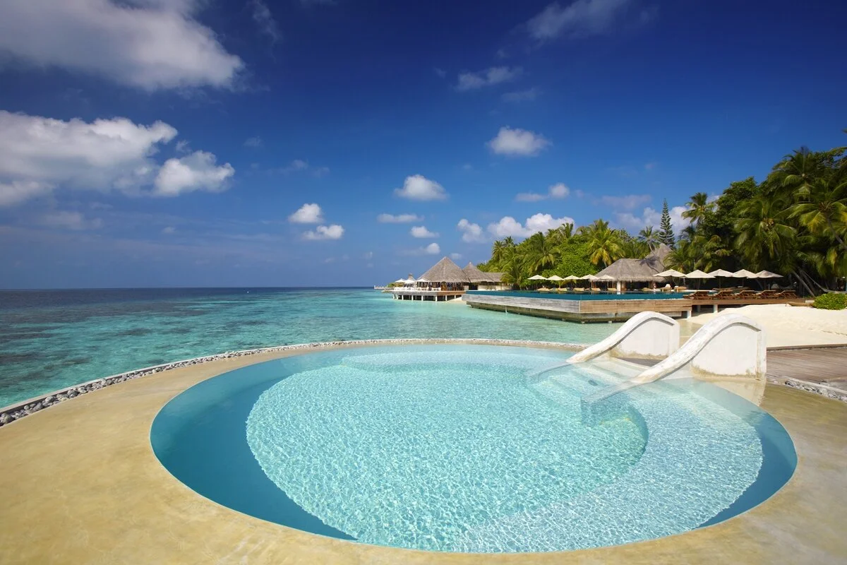 Huvafen-Fushi-Lonu-Veyo-Floatation-Pool-4.jpeg