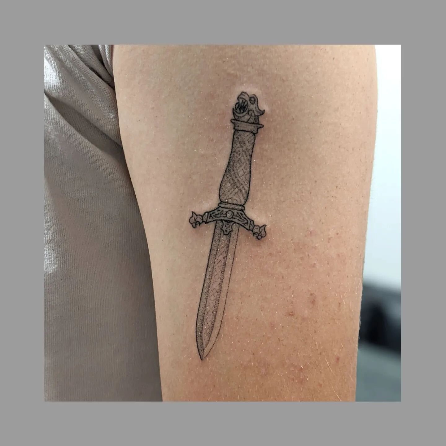 Special family heirloom dagger for Noah