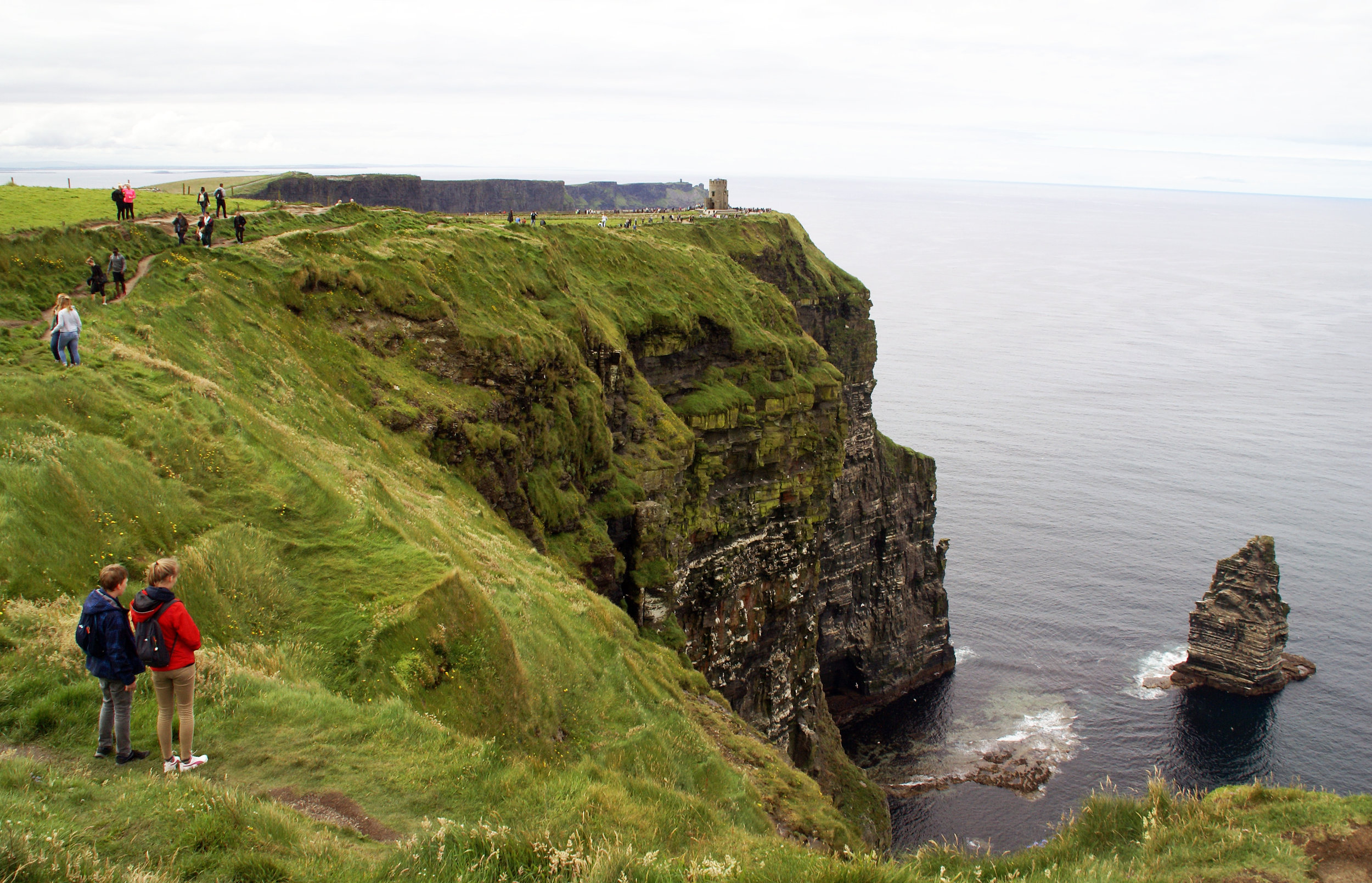  The breathtaking Cliffs of Moher with O'Brien's Tower visible in the distance. 