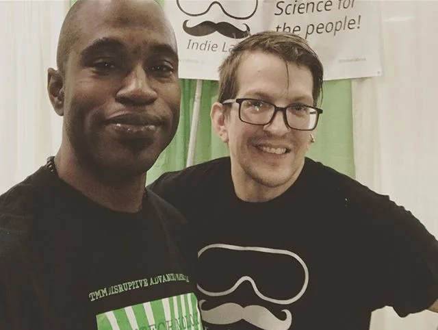 @MissionTomorrowRVA 2018 II: with our very own team @thepsyence + @john.slavin.1&mdash; Looks like the 8th graders really enjoyed our setup, which included inert gas filled #balloons 🎈, aerogel materials ⚛️ and a robotic x-y-z axis arm set used in #