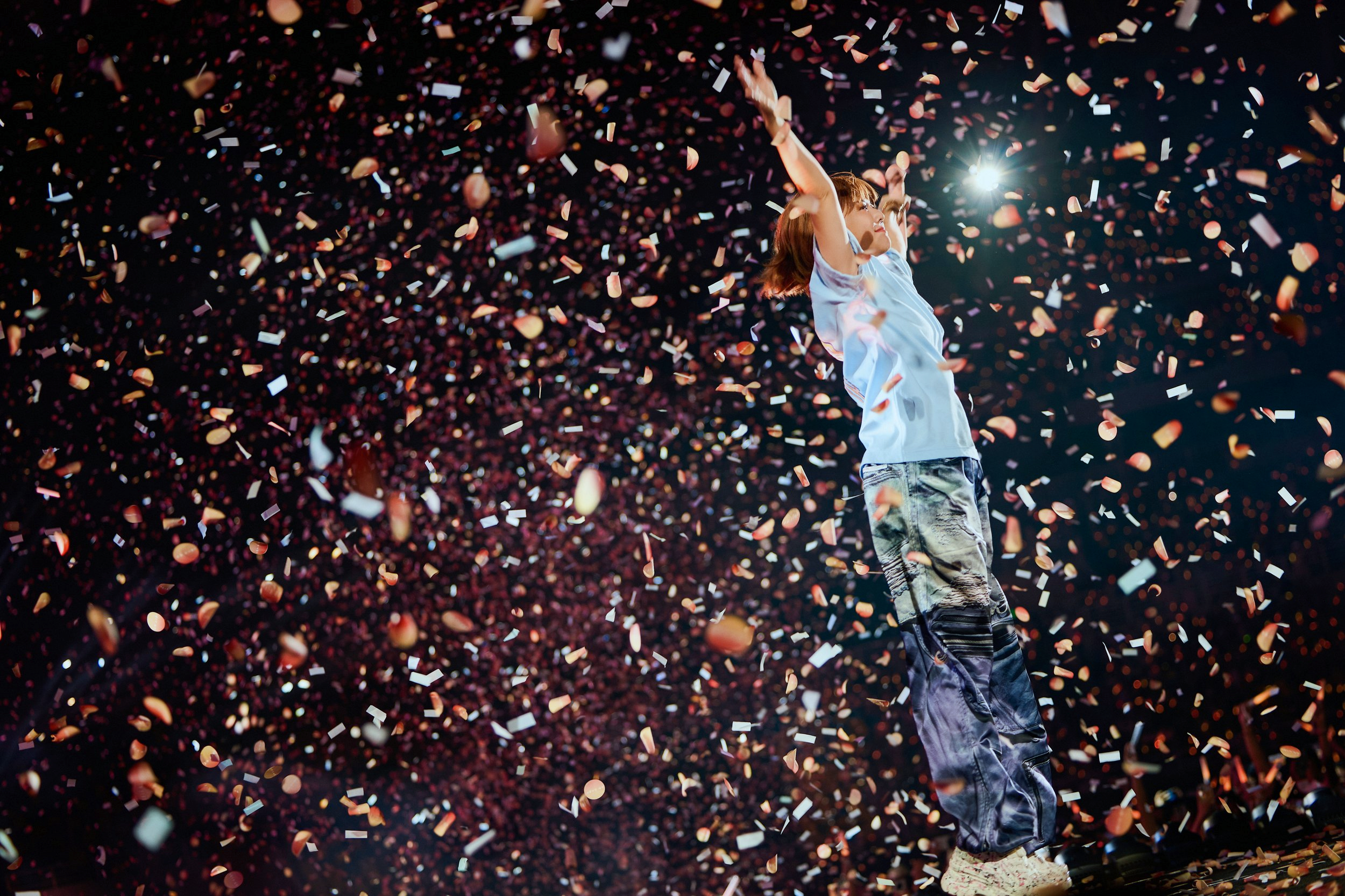 IMG_9219_blue tee.png