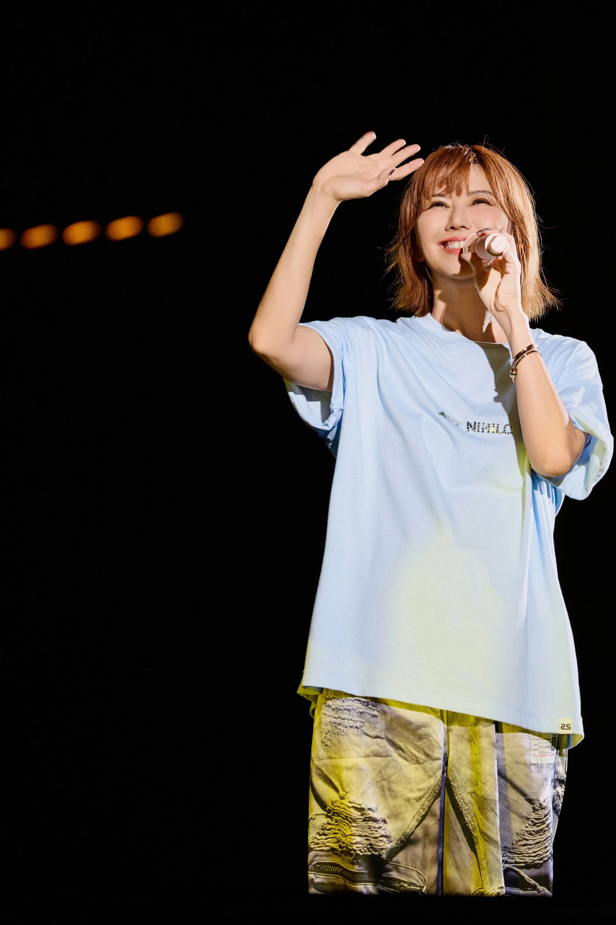 0K7A1912_blue+tee.png