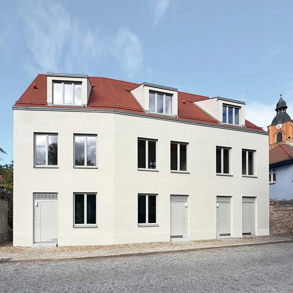 SCH5_13_Straßenfassade NEU THUMB3.jpg