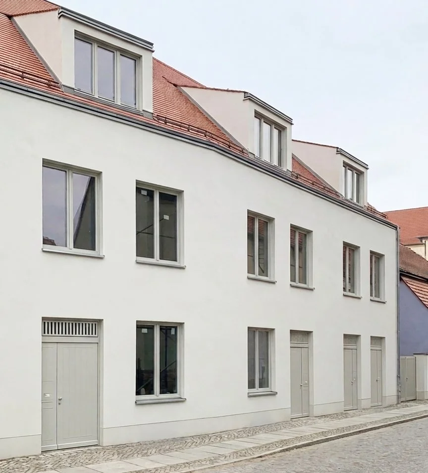 SCH5_13_Straßenfassade.jpeg