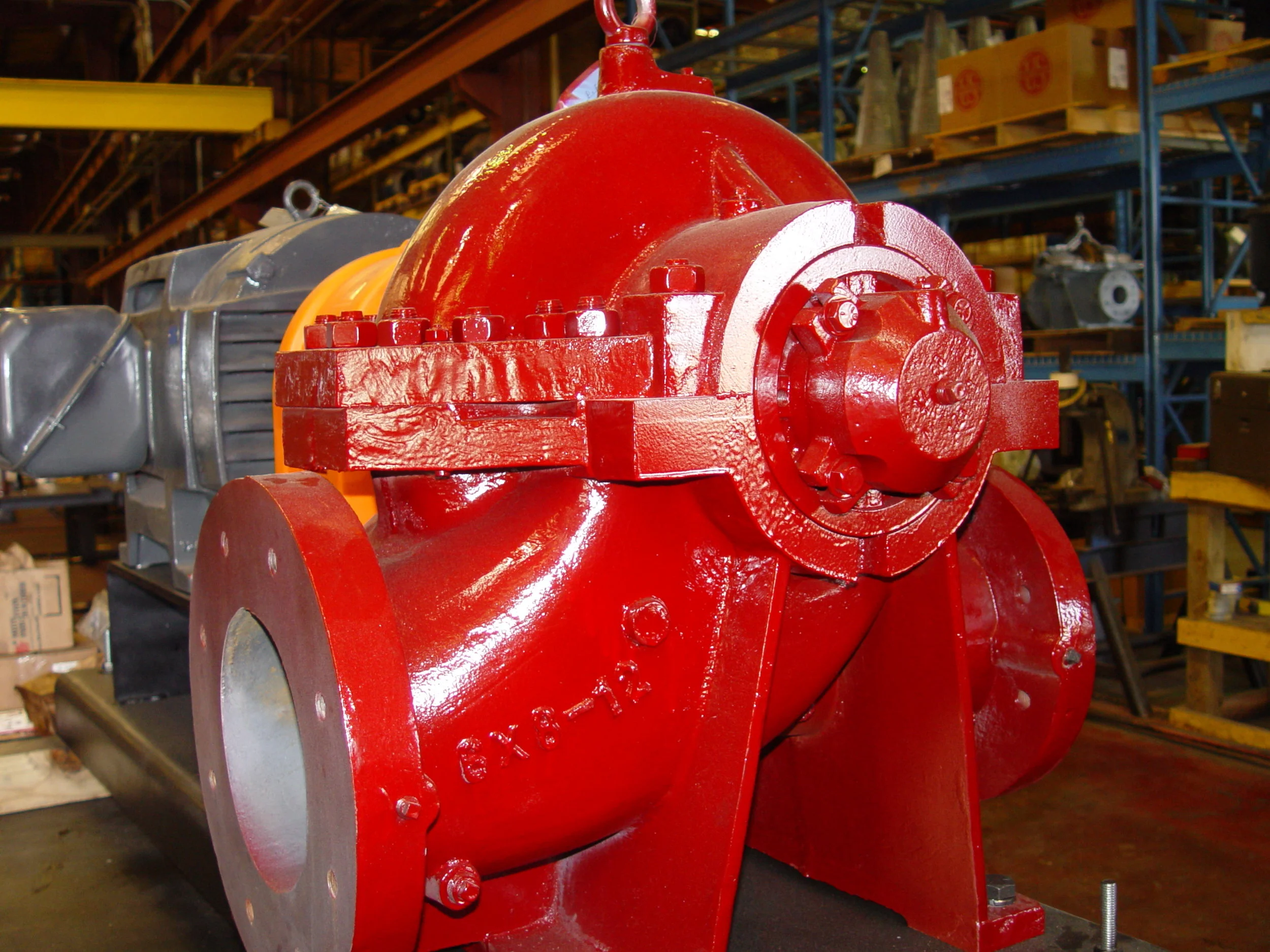   Double suction split case pumps are used in a variety of commercial, industrial and municipal applications. The HD series double suction split case pumps feature heavy-duty casings, high-efficiency enclosed impellers, oversized shafts, Thru-Bore li