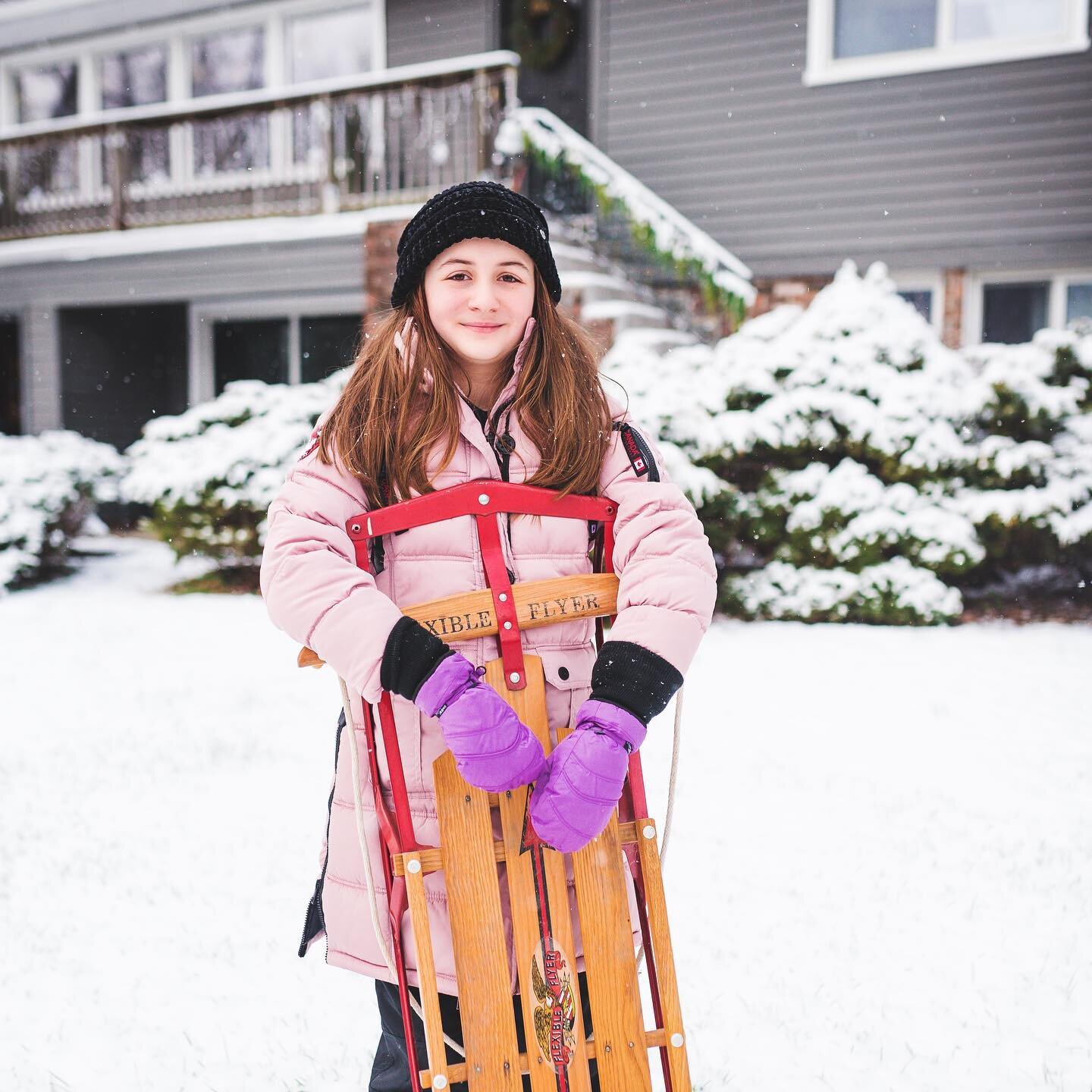 First snow of the year!  According to FB memories, on this same day in 2017 we also had our first snow and we went out and took photos that day too! Swipe to the end to see the same girl 3 years ago! She has grown so much ❤️