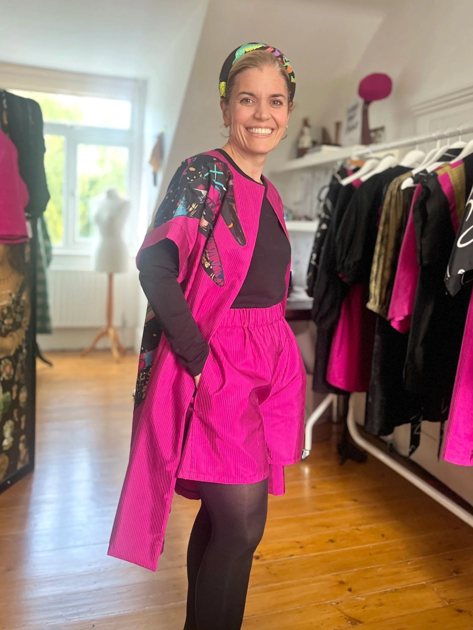 Sustainable fashion Week / Dressy fuchsia shorts