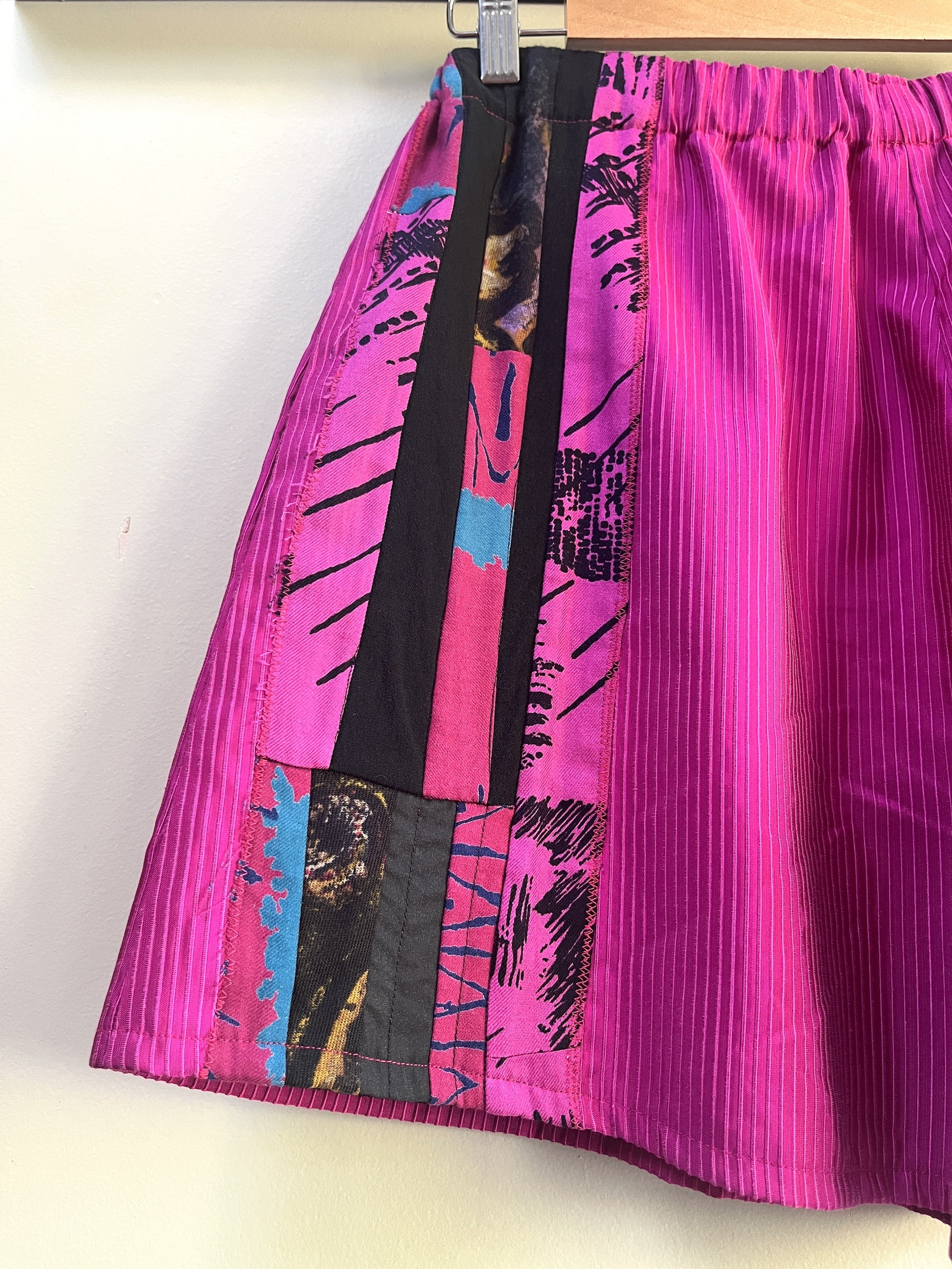 Sustainable fashion Week / Dressy fuchsia shorts