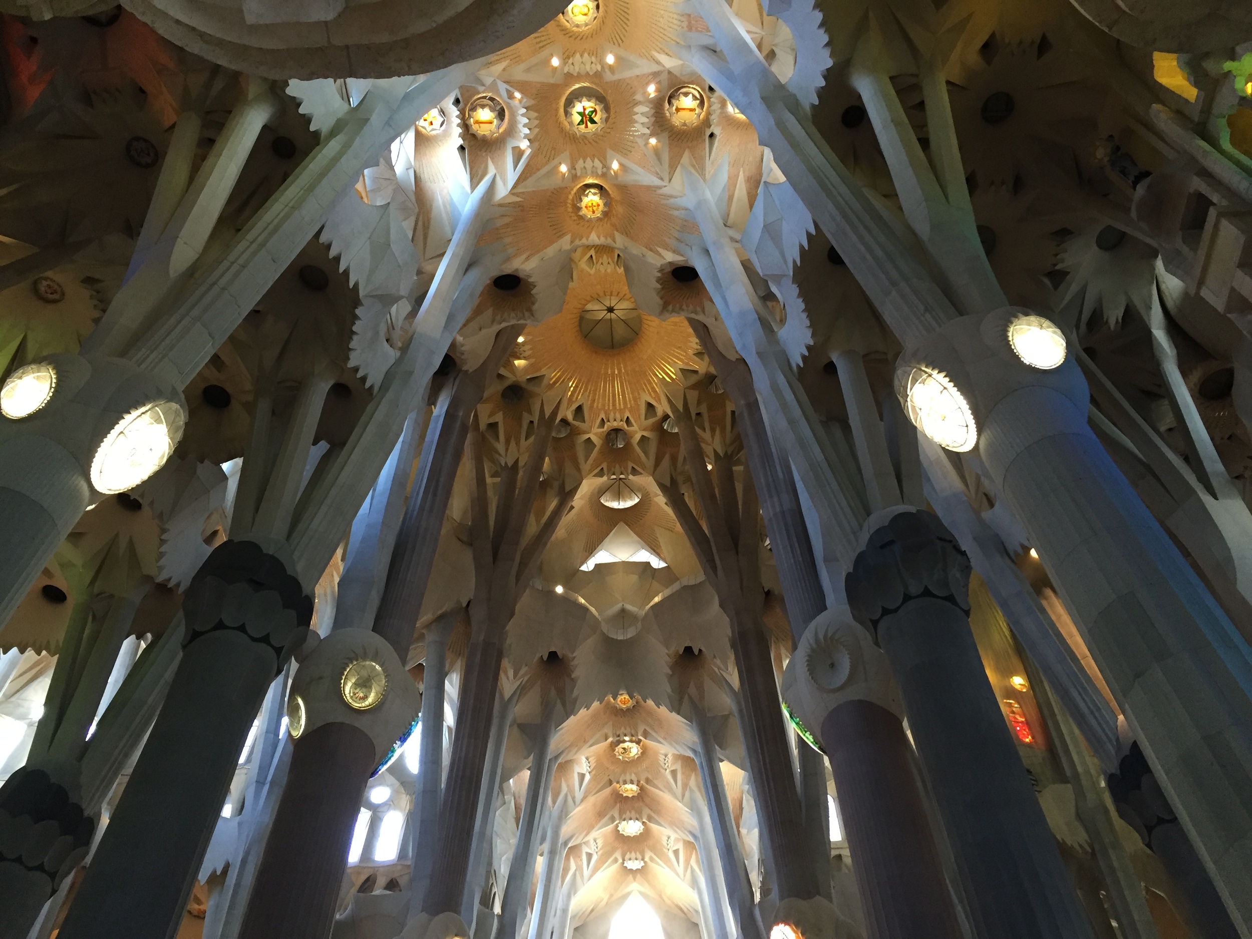 inside of sagrada.jpg