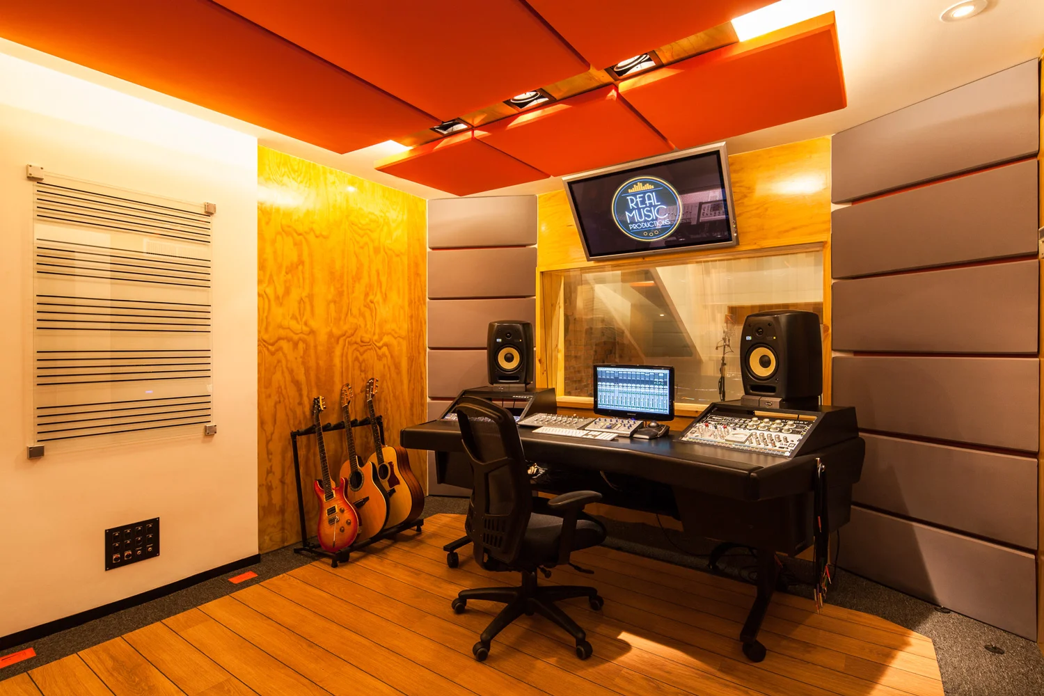 Real Music Production La Aurora, Heredia, Costa Rica 2011 Photo by: Roberto D'Ambrosio