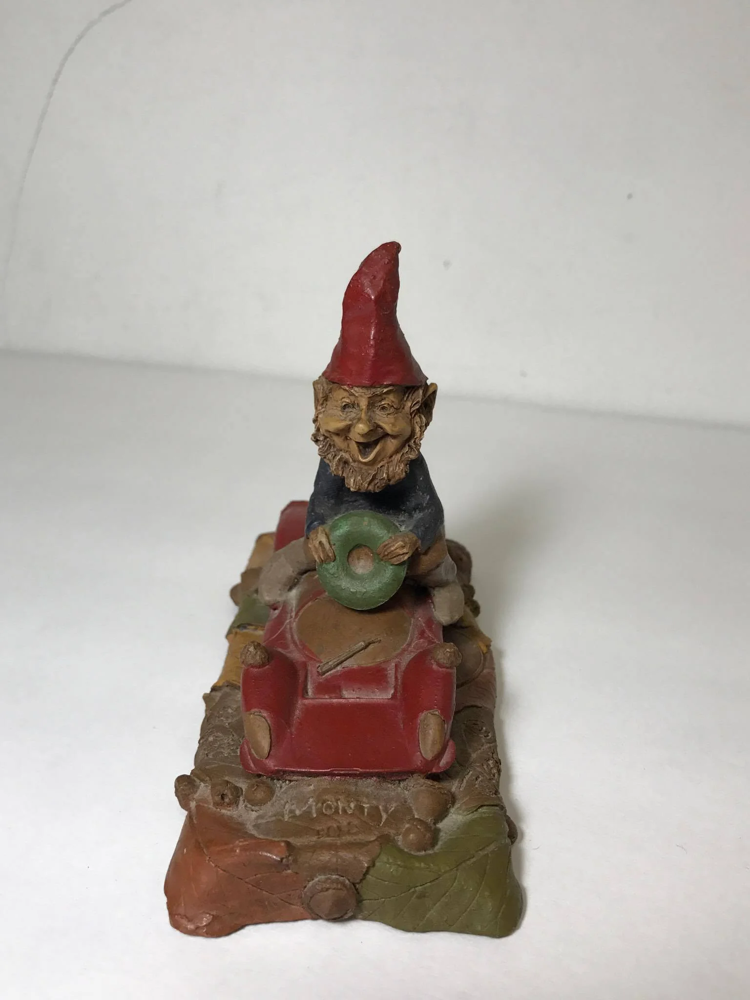 Thomas Clark Figurine "Monty"