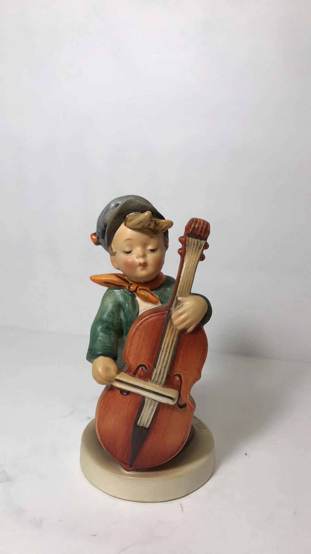 Ceramic Figurine Hummel "Sweet Music"