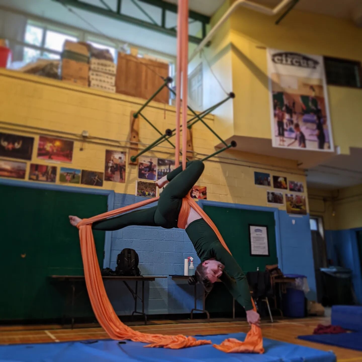 Want to try circus with ✨ no commitment?✨ Today is your day! Try the following classes at Halifax Circus as a drop-in class today!
🎪Aerial Fabric - 5-6:30pm
🎪Aerial Hoop - 6:30-8pm
🎪Basic Acrobatics - 6:30-8pm

✨Pricing✨
$30+tax - Visiting Student