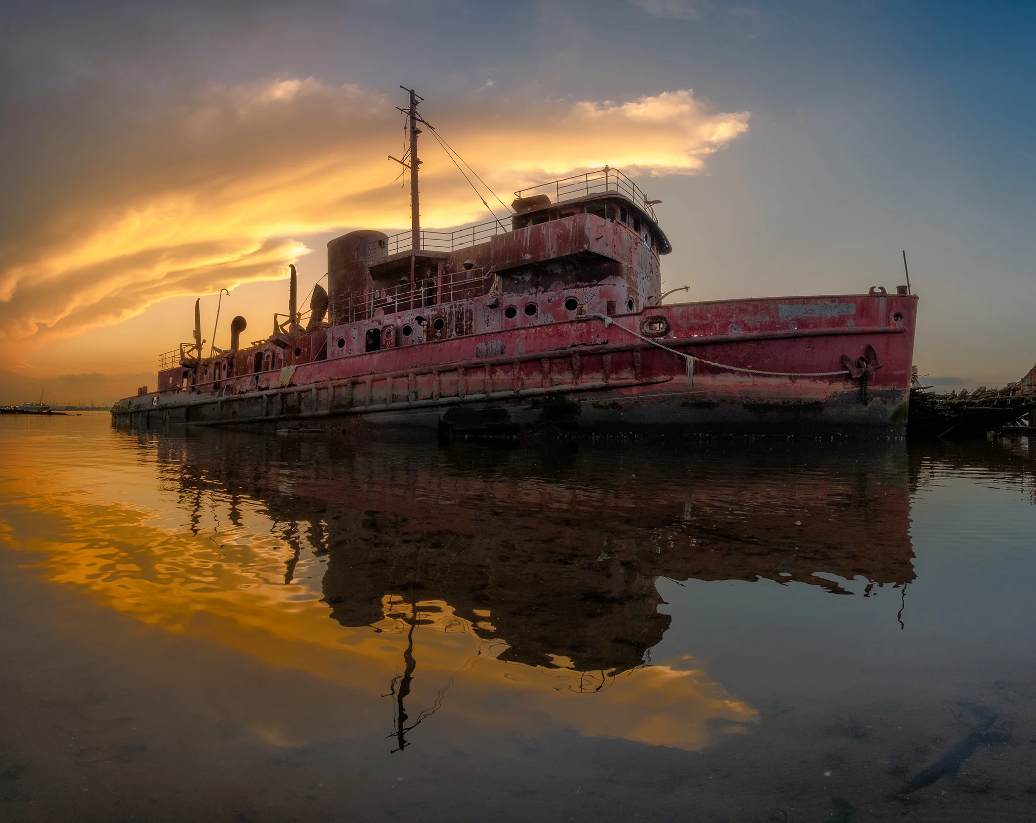 Staten-Island-Reflection-Boat.jpg