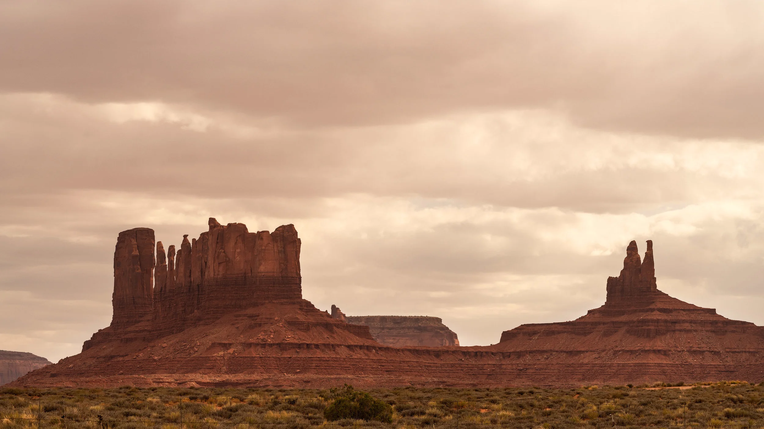 Buttes-Monument-Valley.jpg