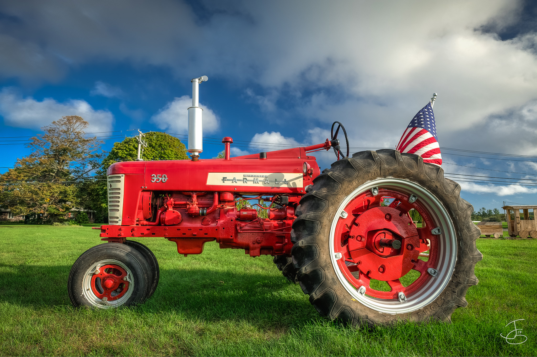 Farmall-Tractor-In-Light.jpg