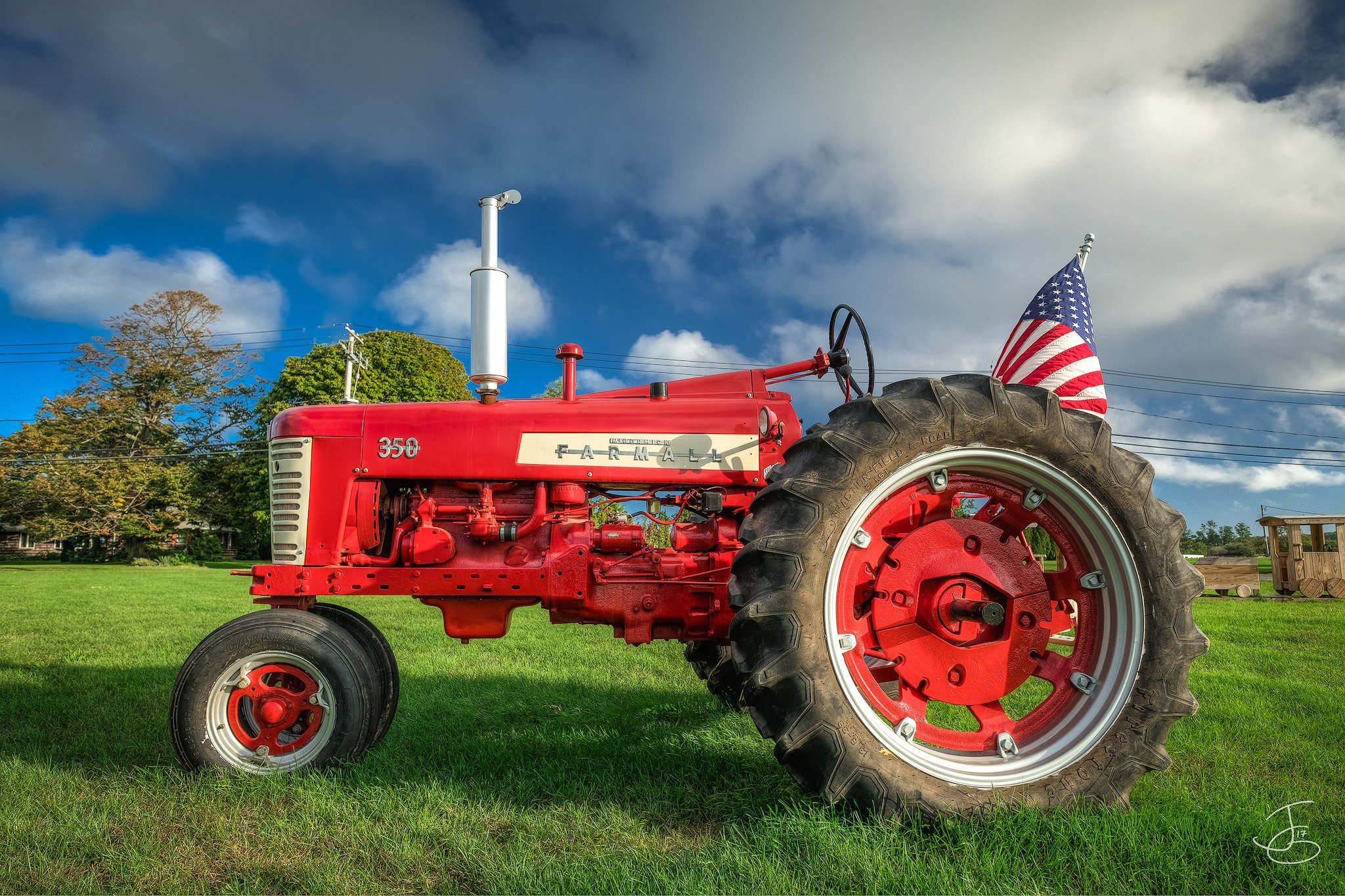 Farmall-Tractor-In-Light.jpg