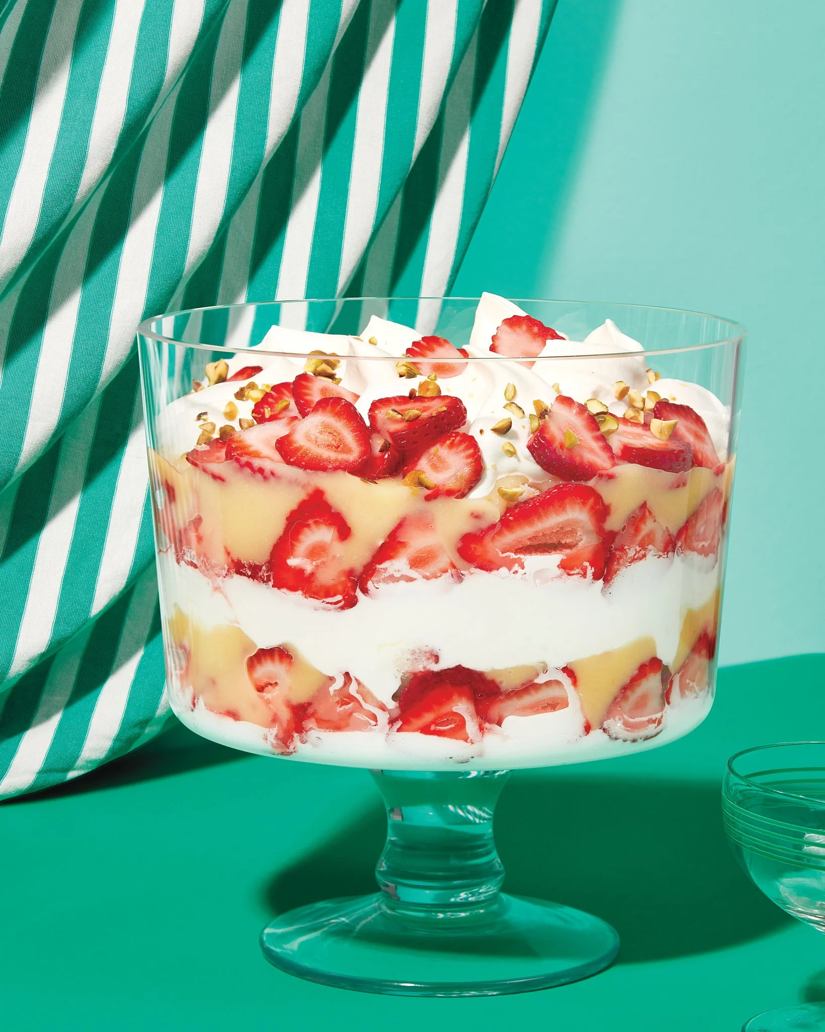 CHE07_FD_STRAWBERRY DESSERTS_01 - WEB.jpg