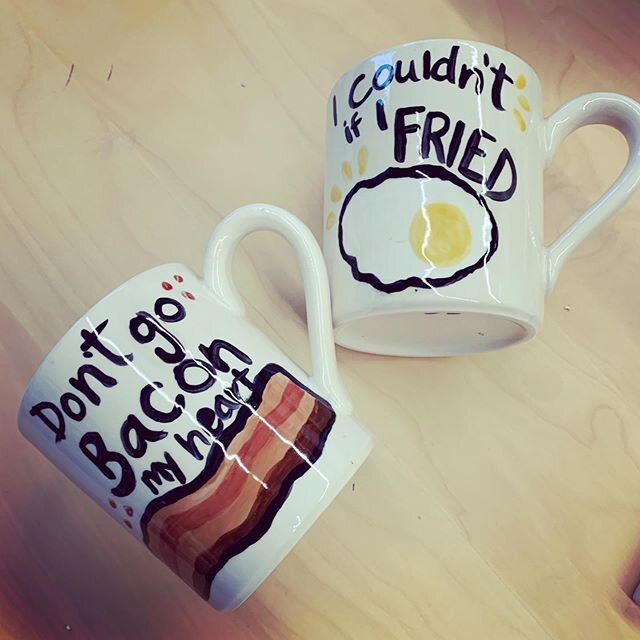 ❤️ #fireflyceramics  #dontgobreakinmyheart #sweetheart #venturafun #potterypaintingideas #ceramics #mugshotmonday #venturacalifornia #datenightideas