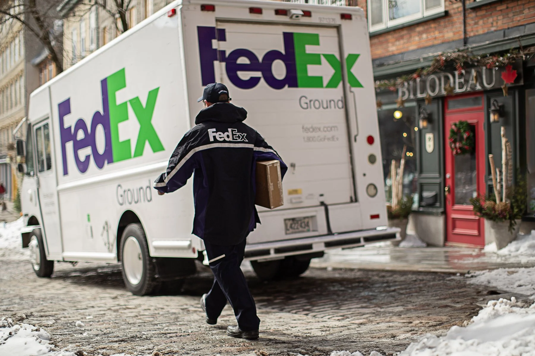 FedEx 3903 copy 2.jpg
