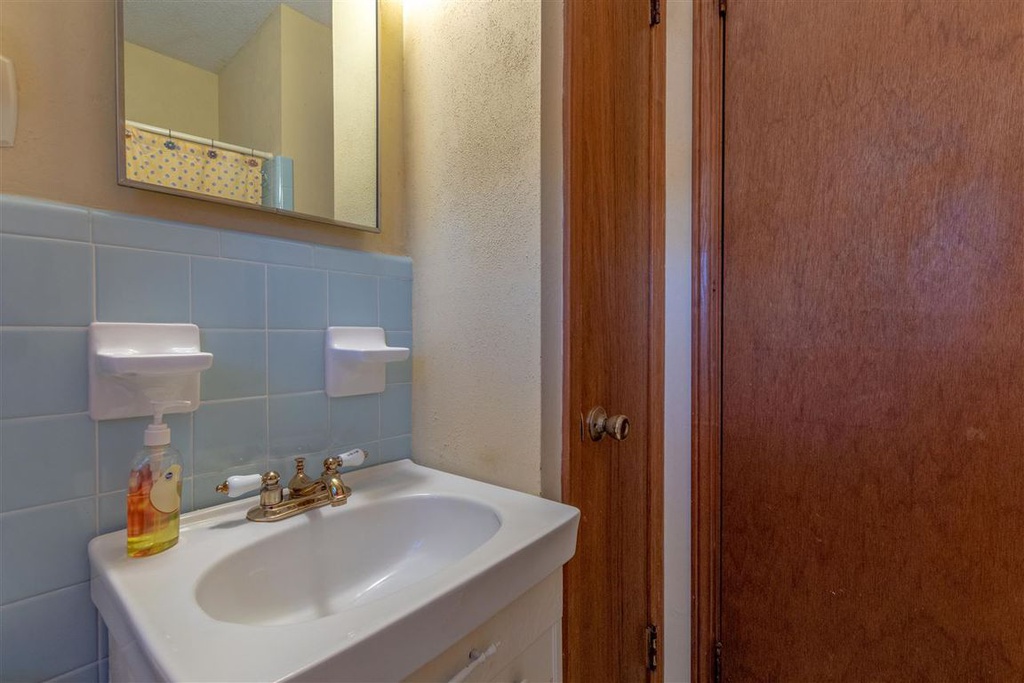 Main Bathroom