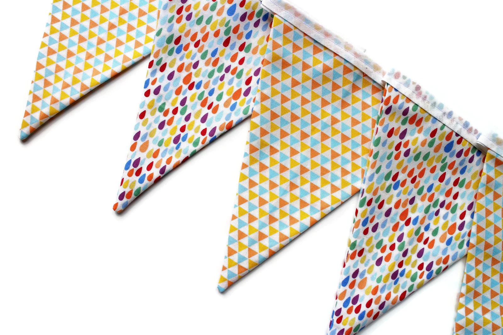 Orange_yellow_geometric_garland.jpg