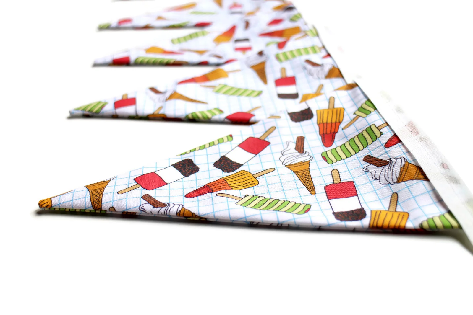 Ice_lolly_garland.jpg