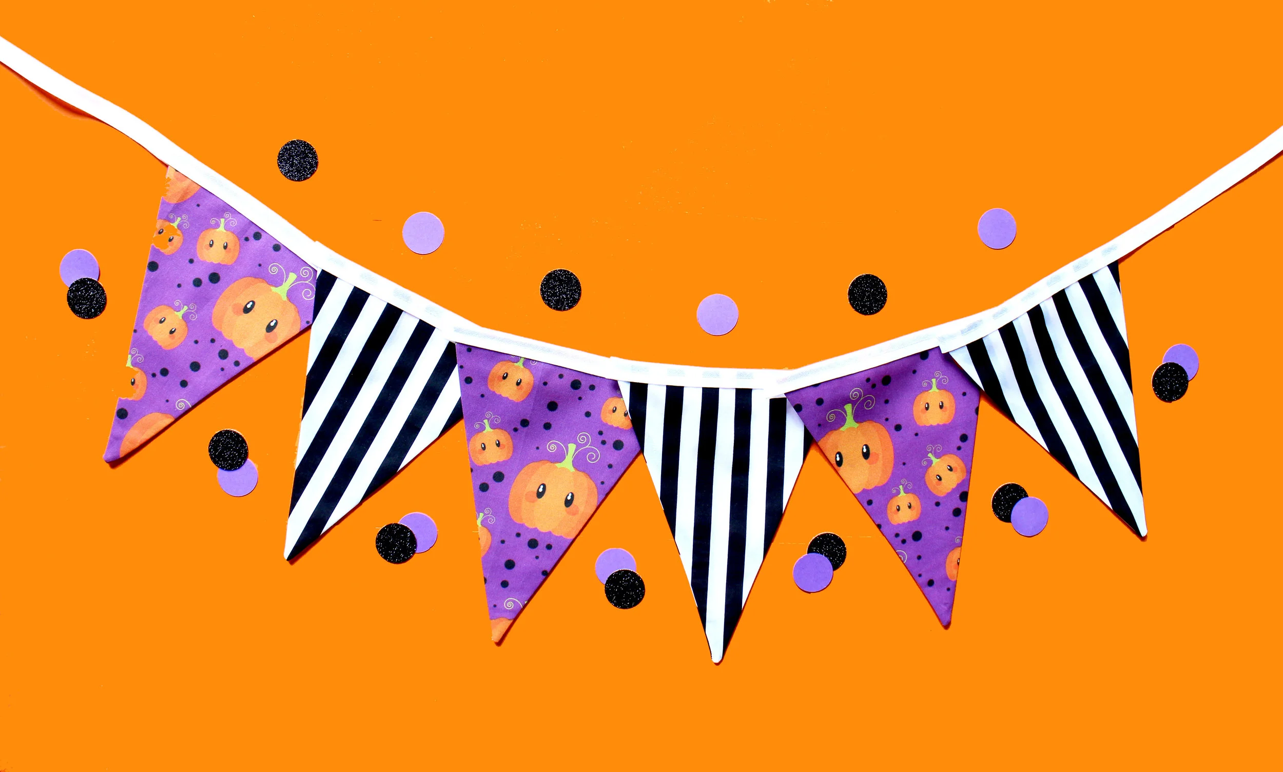 Halloween_pumpkin_bunting.jpg