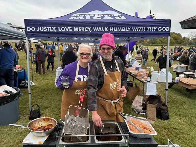 Big day for Congregation Micah! Team Micahliente ruled the Hot Chicken Festival and Rabbi Laurie took to the streets of NYC for the marathon! Goooooo team!