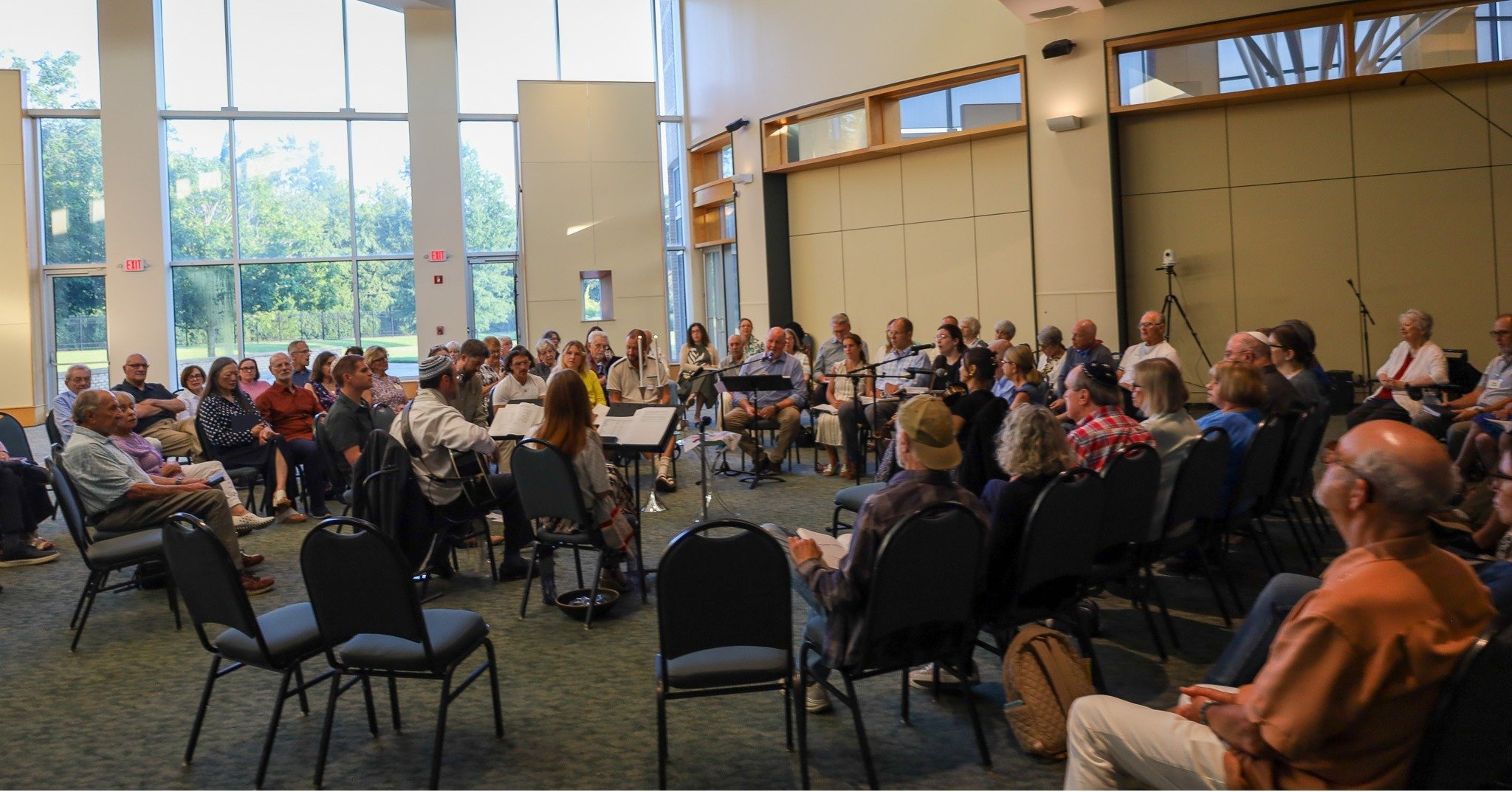 Last Friday, our community gathered for Shabbat in the Round, a special service held in our social hall where we could face one another, lift our voices together, and share in song and prayer as one community.

The evening was made even more meaningf