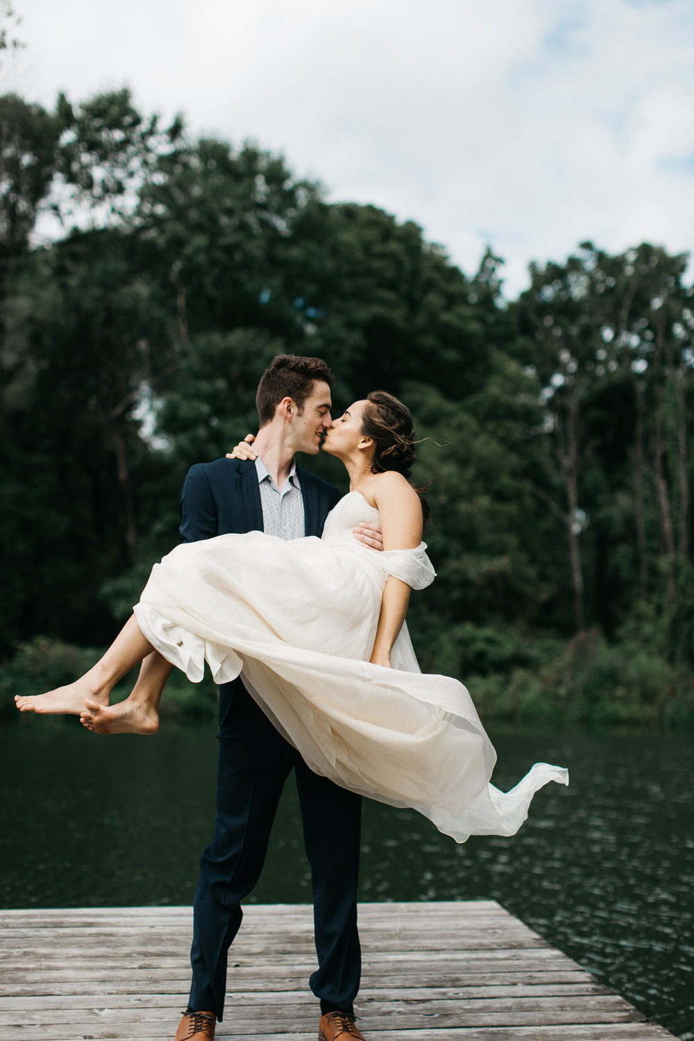 Windrift Hall Wedding Couple Kissing Photo