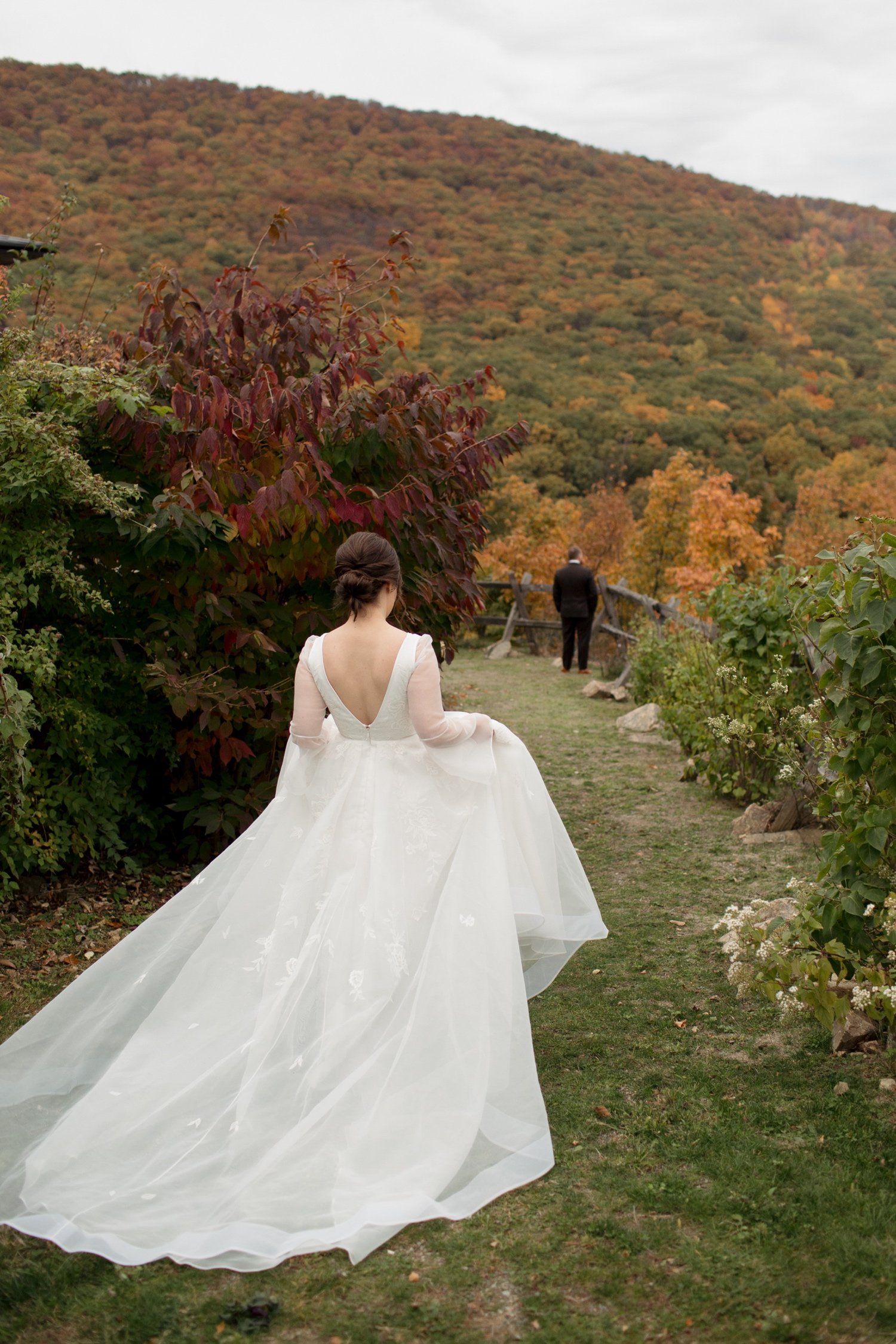 TP-Lambs-Hill-Jenn-Morse-Wedding-Collective-By-Emily-17.jpg