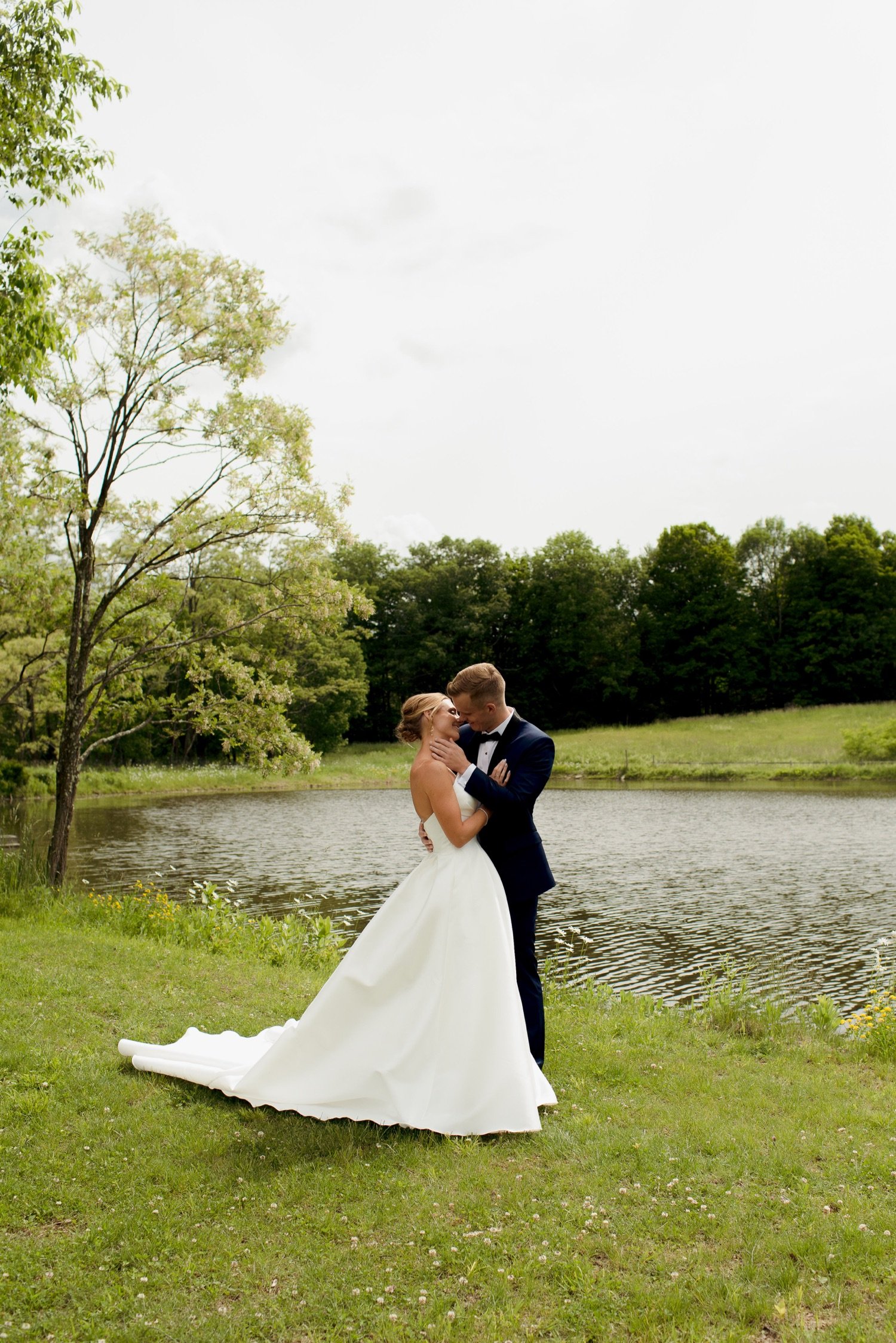 HD-Blenheim-Hill-Farm-Jenn-Morse-Wedding-Collective-By-Emily-31.jpg