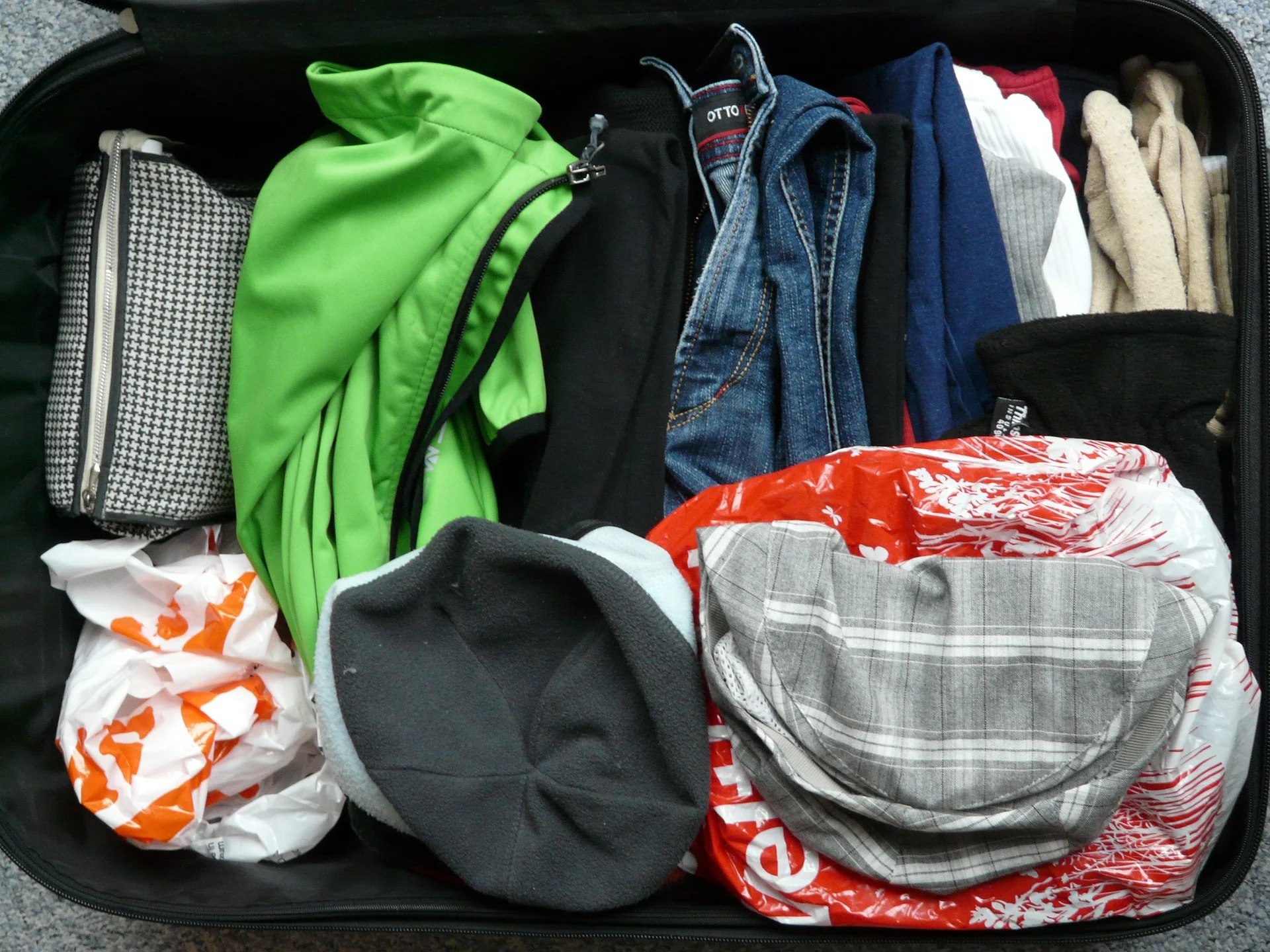 luggage-64354_1920.jpg