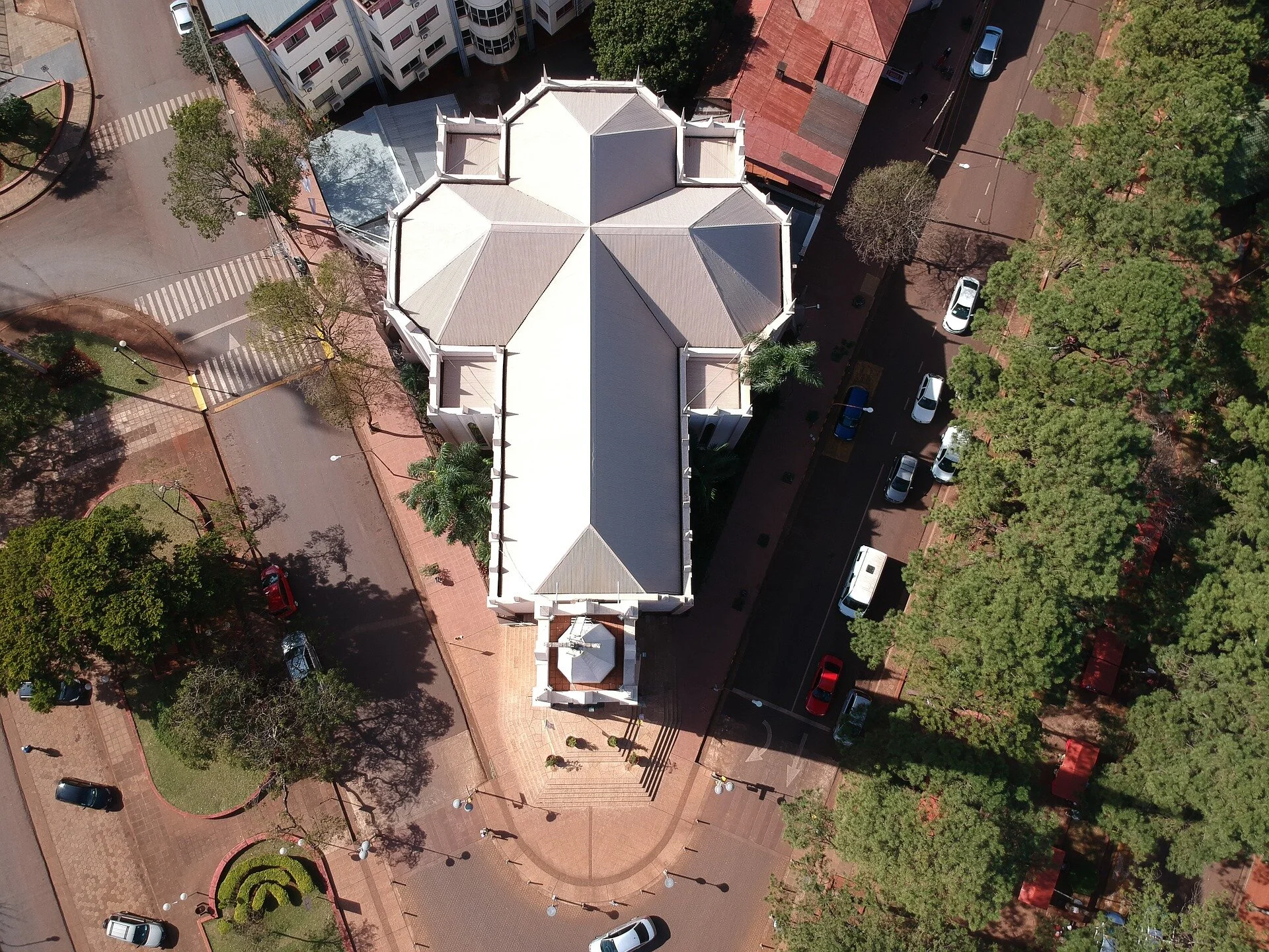cathedral-4753842_1920.jpg