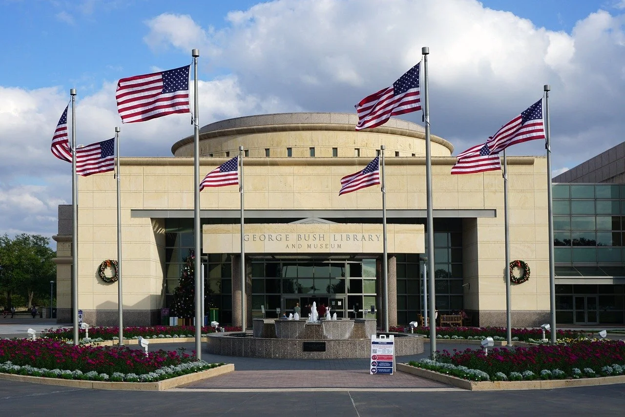george-bush-library-7100495_1280.jpg