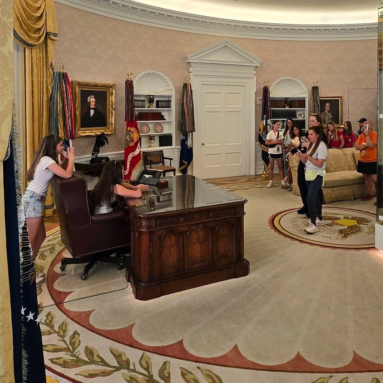 Handler Log: Week 17

From the theme parks of Orlando to the historic streets of Old Salem, Orange Sky Travel was on the move last week. Our Handlers successfully managed 31 buses across 10 major destinations.

Where we were spotted:

Pigeon Forge, T