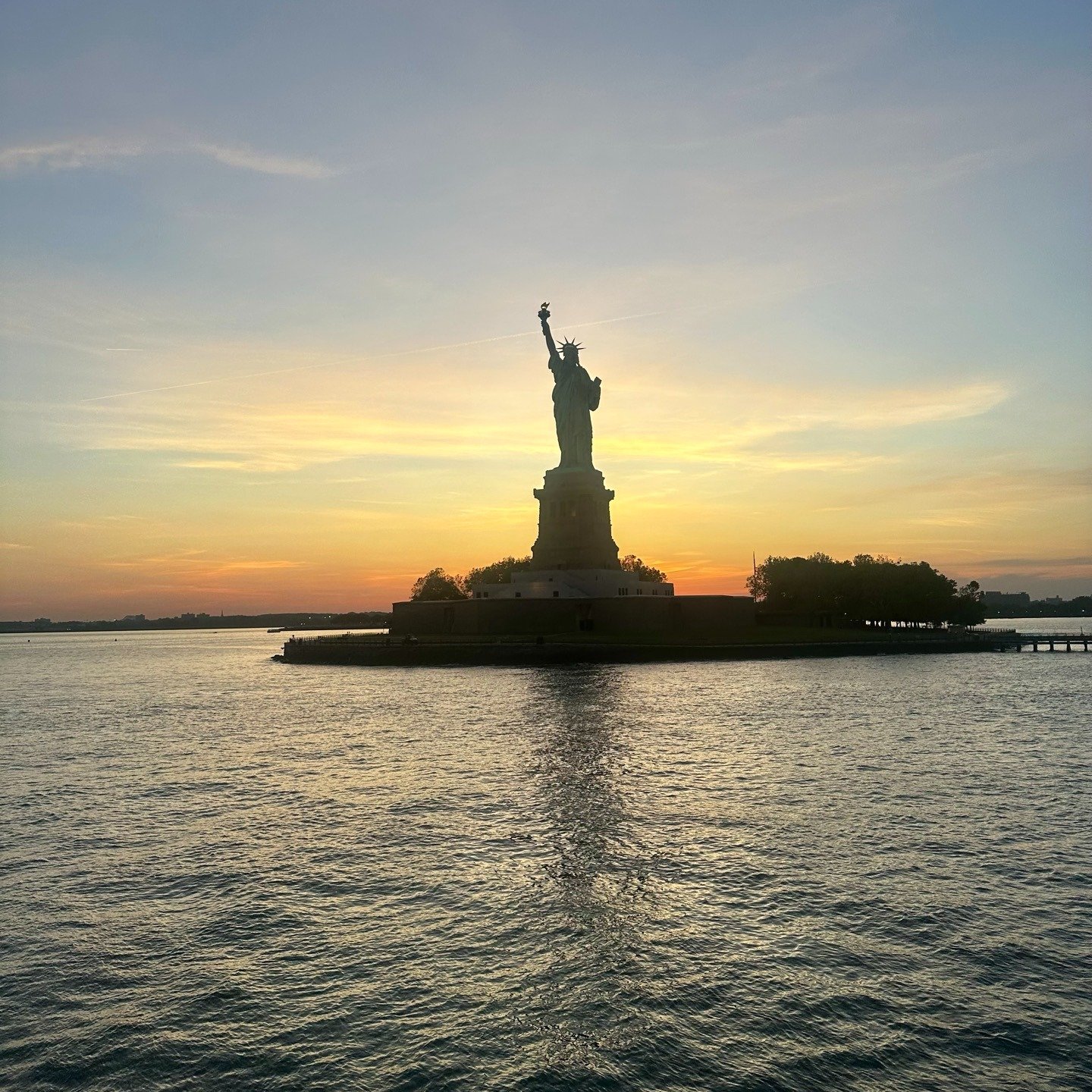 Handler Log: Week 23

One final destination to close out an incredible spring season: New York City.

The students hit the streets of Manhattan to take in the history, the culture, and the fast pace of the city. But the ultimate highlight of the trip