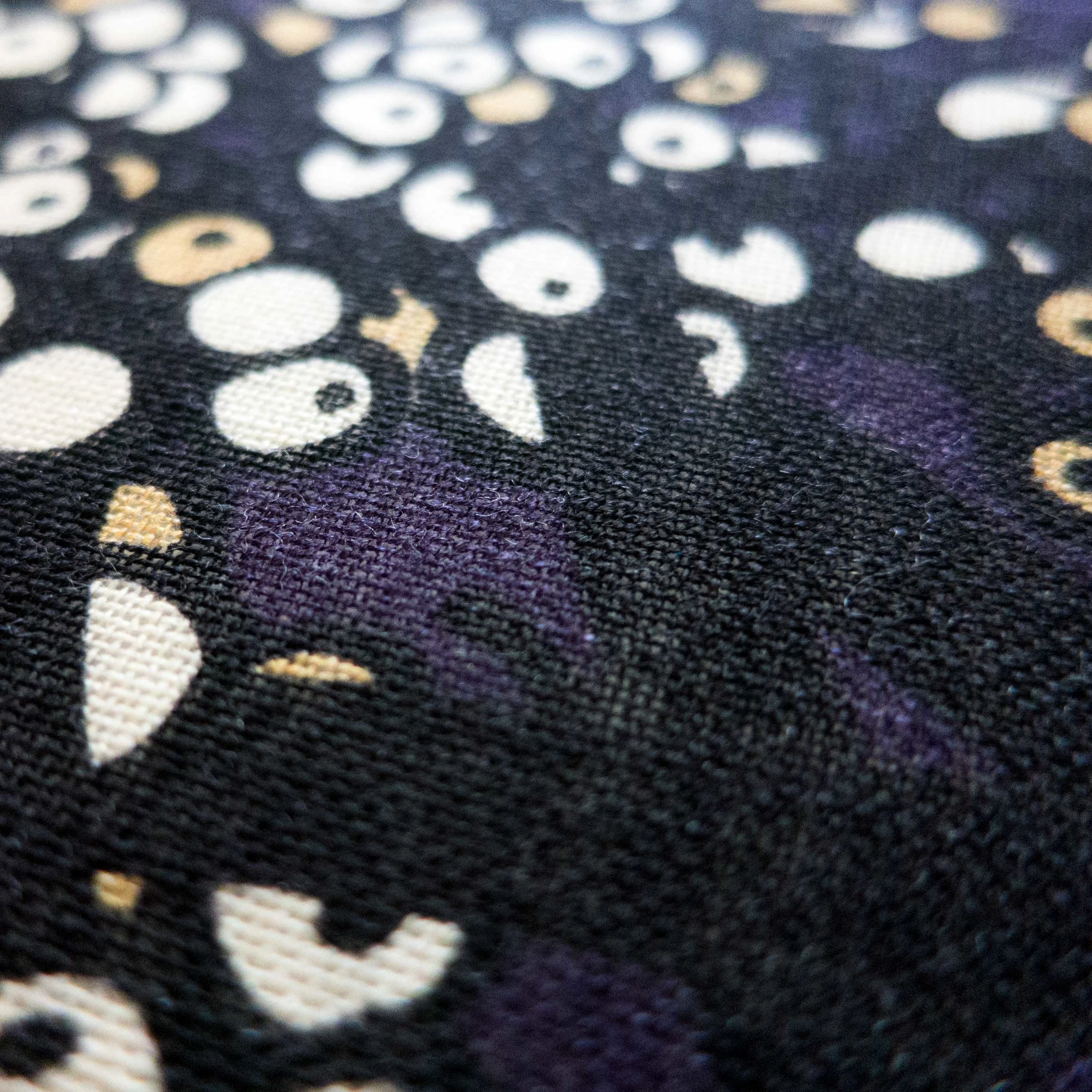 Albaquirky_berries_white_purple_04.jpg