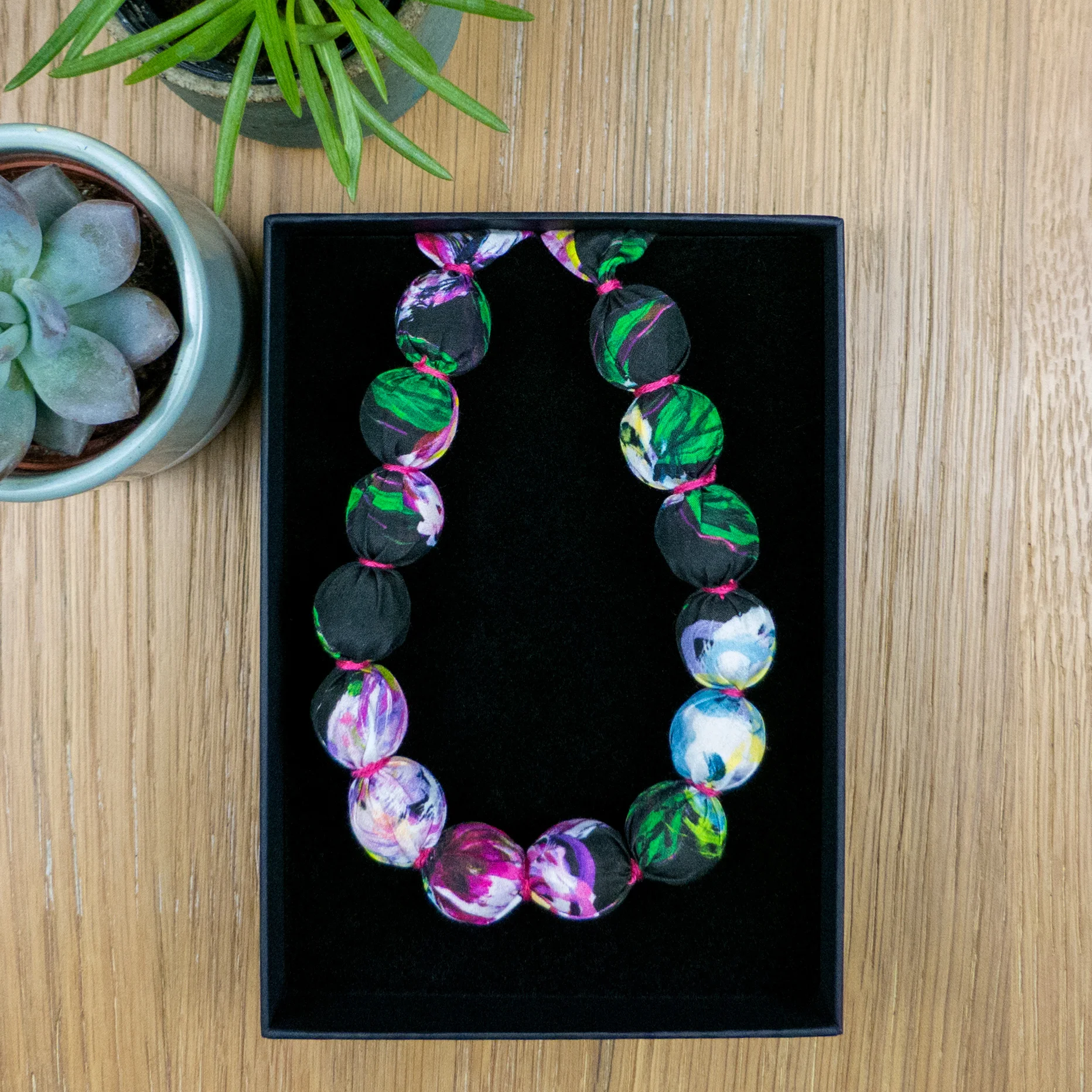 albaquirky_fabric_bead_neacklace_peony06.jpg