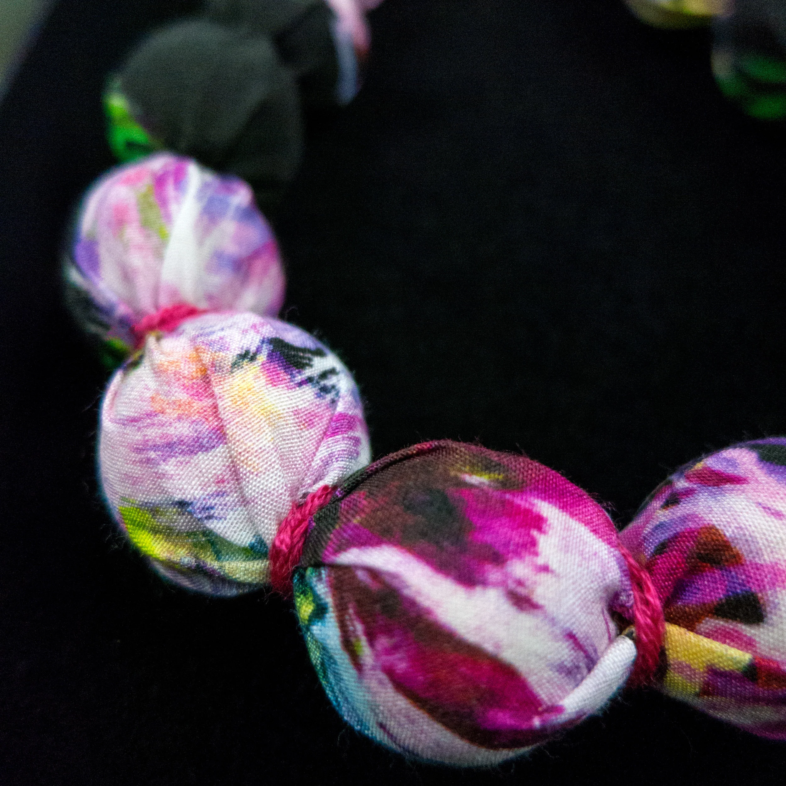 albaquirky_fabric_bead_neacklace_peony07.jpg