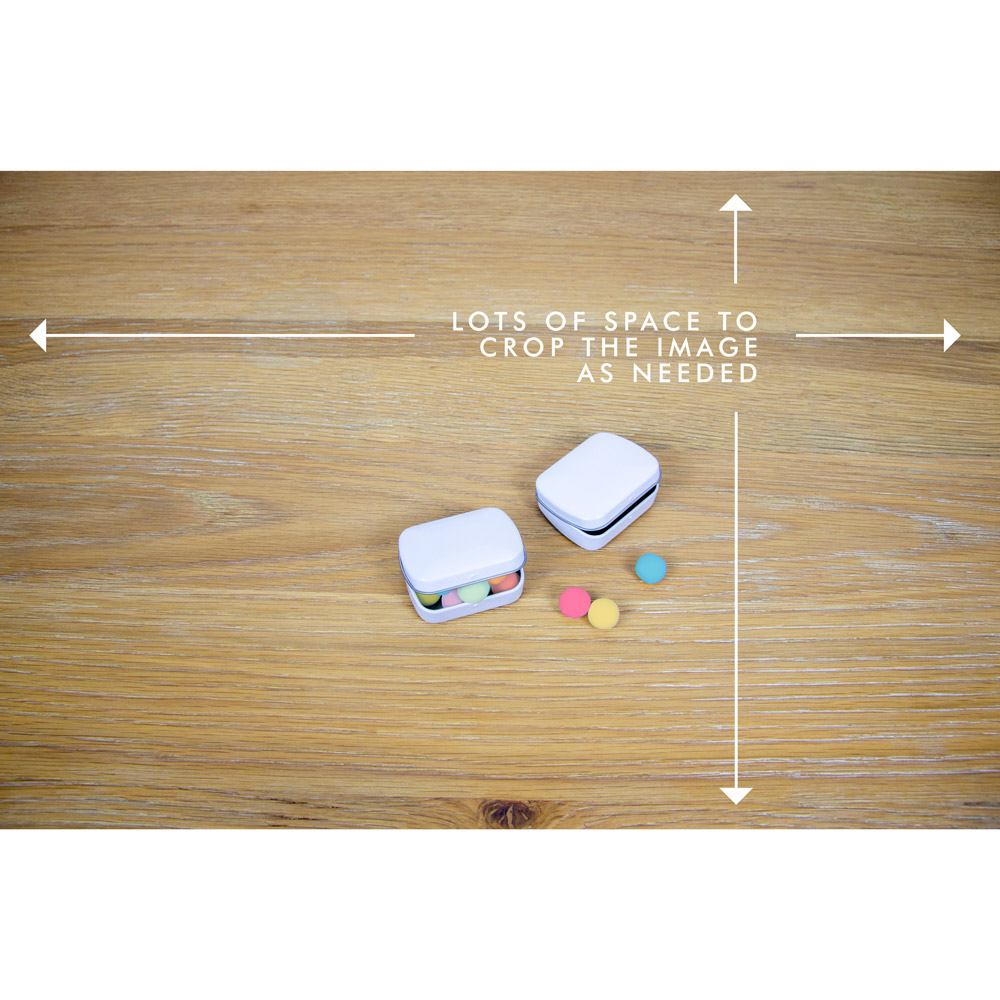 2_tins_with_candies_03.jpg