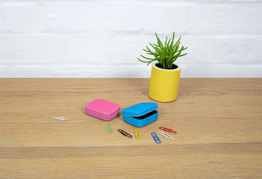 2_tins_with_planter_04.jpg