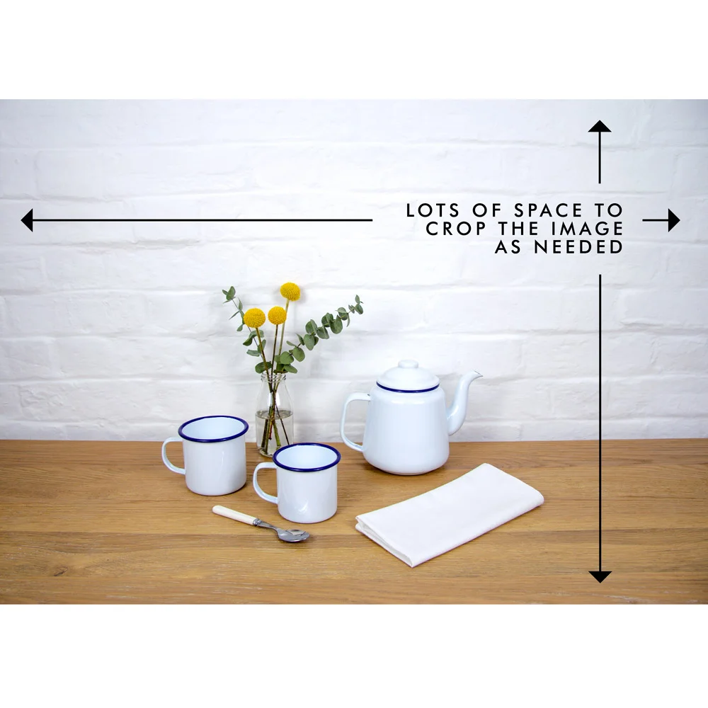 enamel_teapot_mugs_teaspoon_serviette_03a.jpg