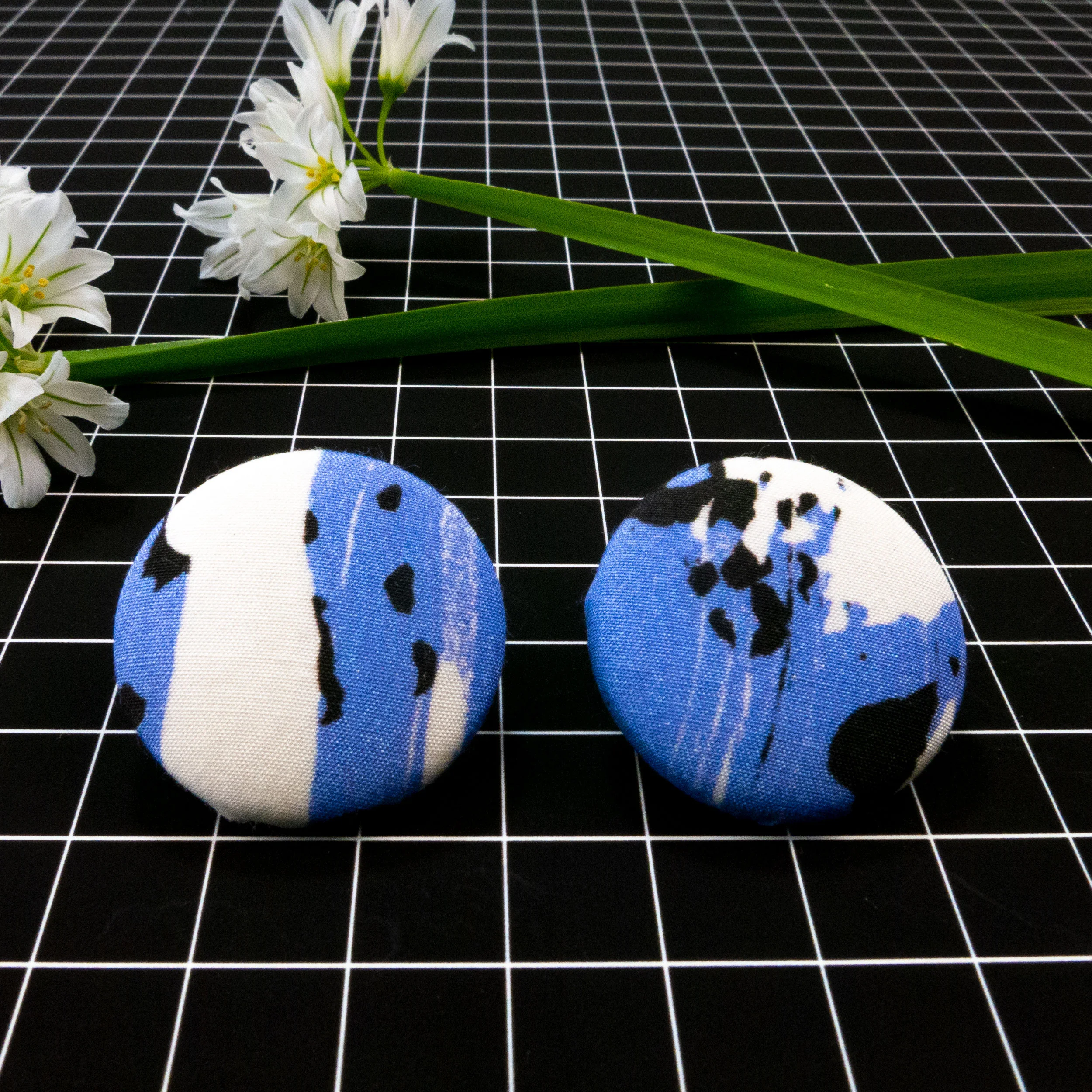 03_Earrings_Birch_Stripe.jpg