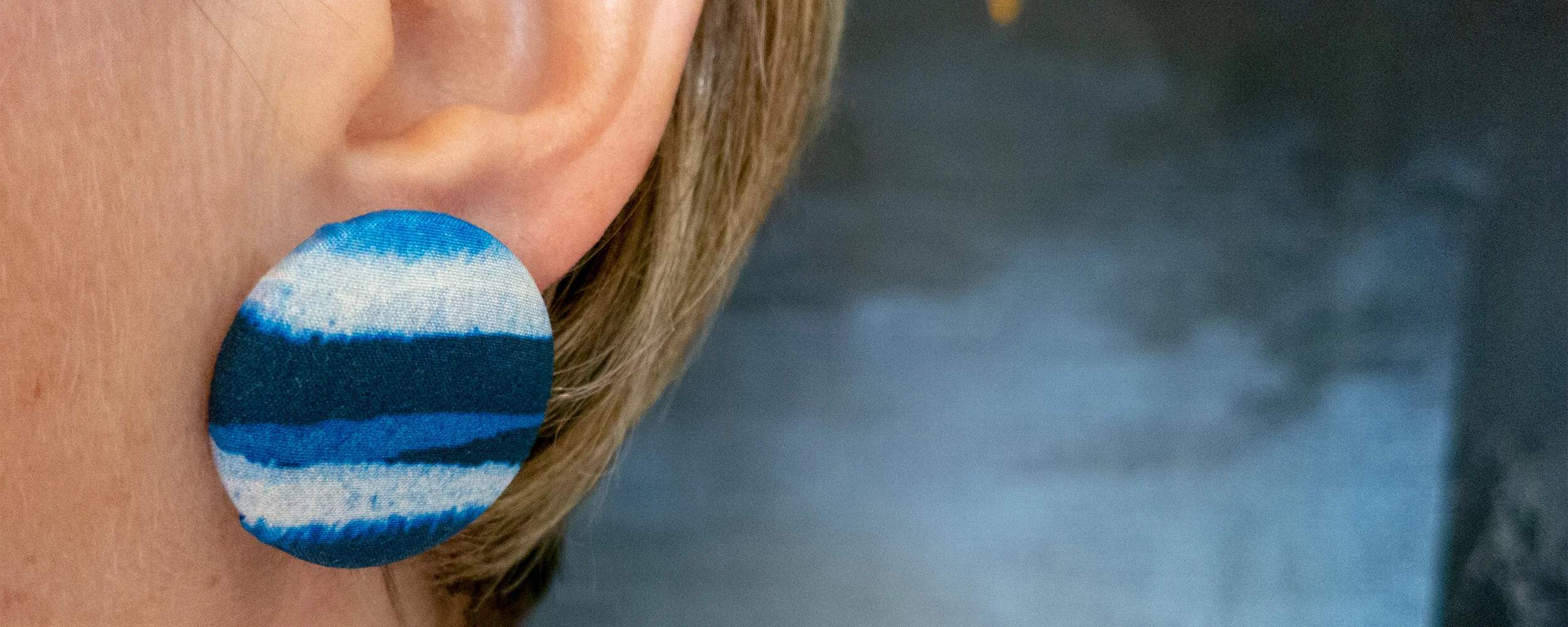 albaquirky_button_earrings.jpg
