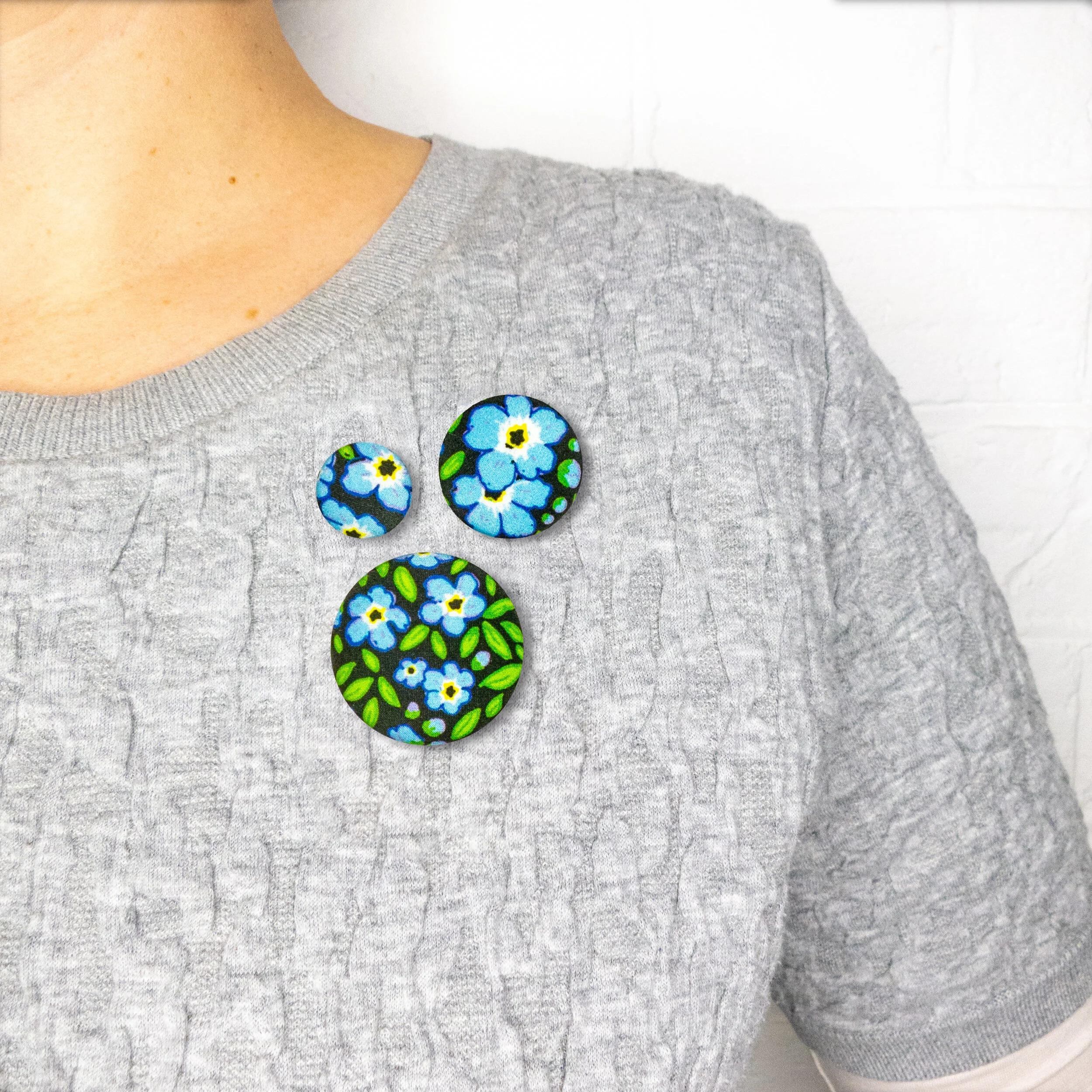 04_albaquirky_pin_badge_forget_me_not.jpg