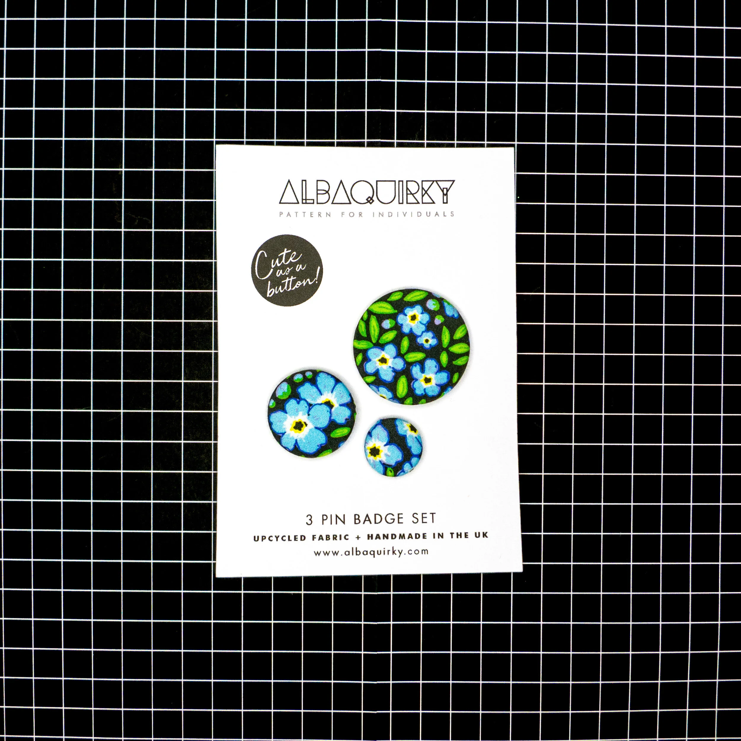 02_albaquirky_pin_badge_forget_me_not.jpg