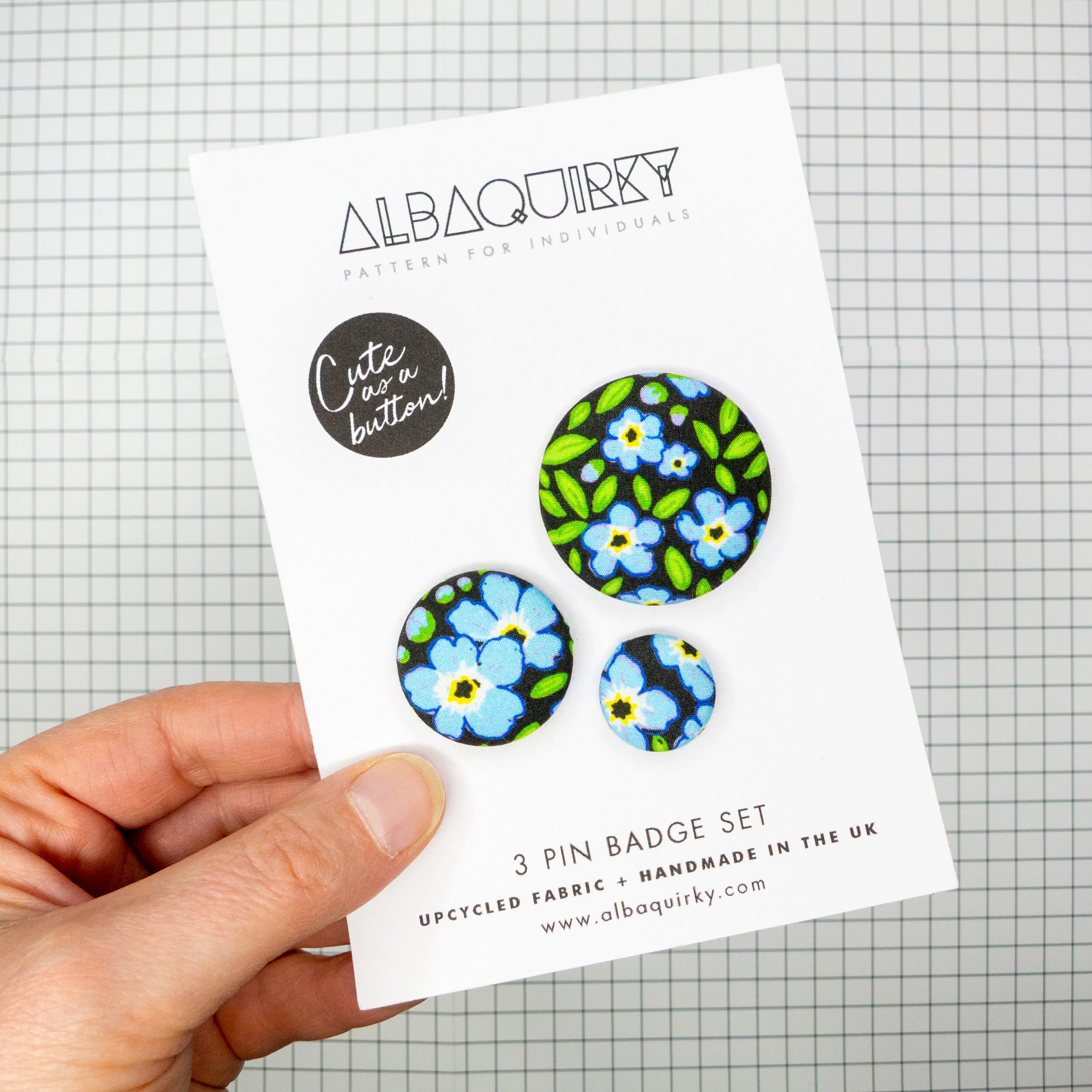 05_albaquirky_pin_badge_forget_me_not.jpg